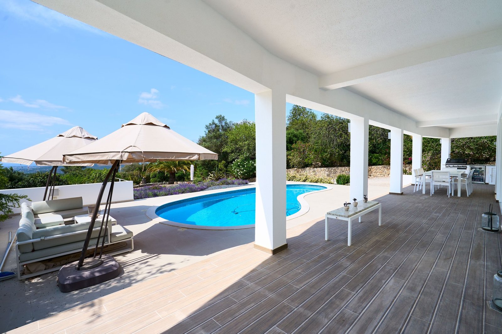 Modern Villa With Panoramic Views In Loulé Villa in Loule (Sao Clemente), Algarve, Portugal 1 - 15796282