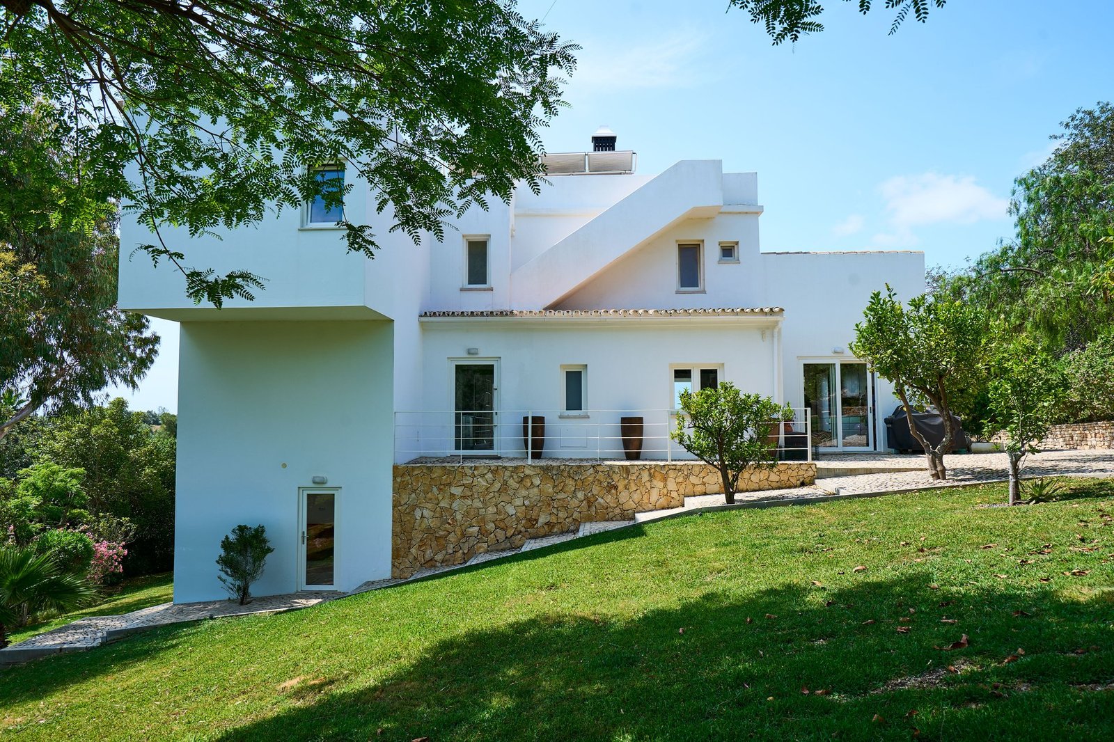 Modern Villa With Panoramic Views In Loulé Villa in Loule (Sao Clemente), Algarve, Portugal 1 - 15796282