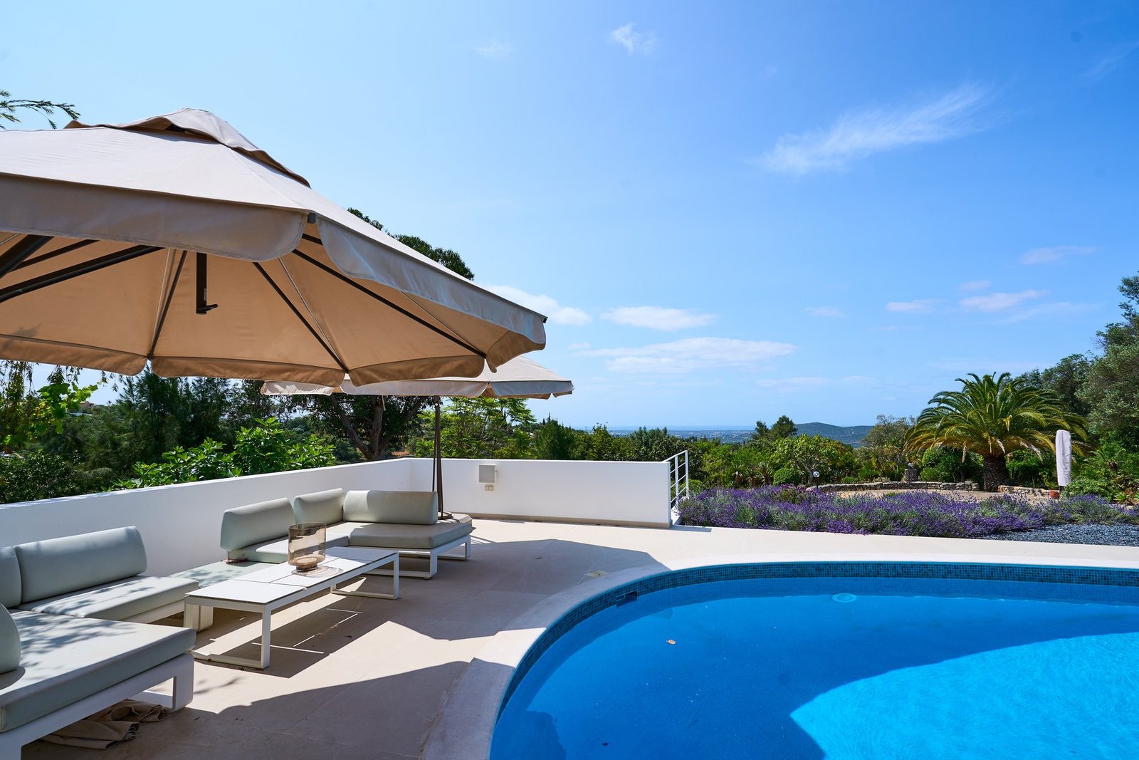 Modern Villa With Panoramic Views In Loulé Villa in Loule (Sao Clemente), Algarve, Portugal 1 - 15796282