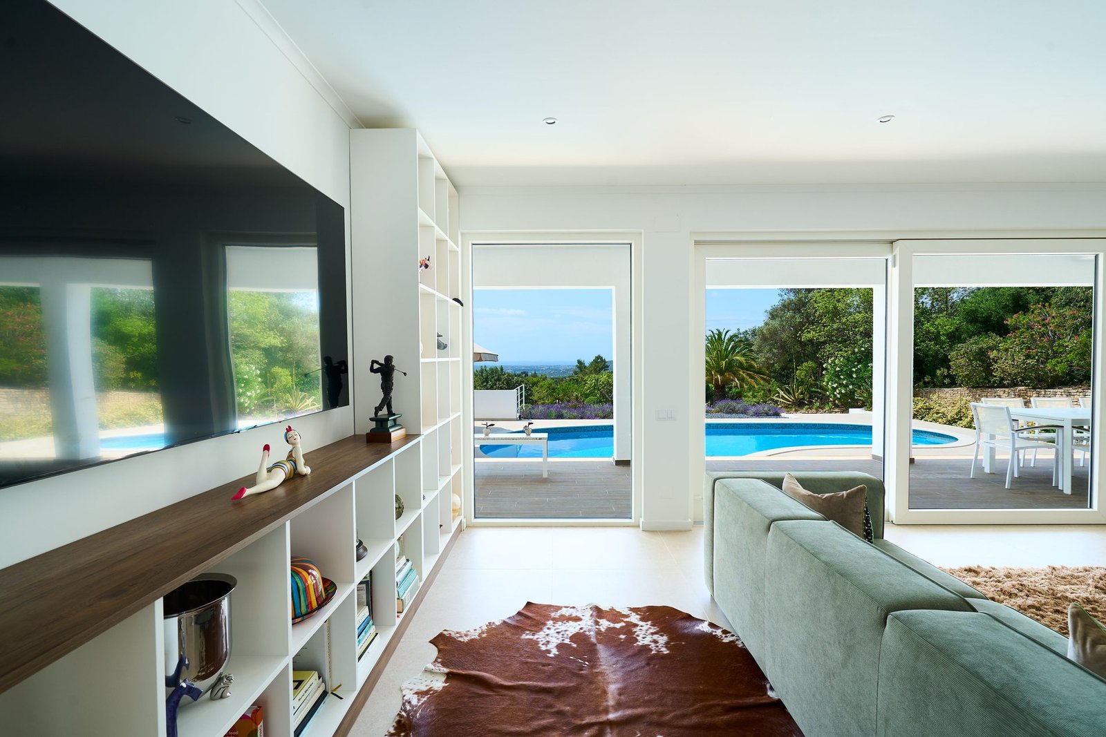 Modern Villa With Panoramic Views In Loulé Villa in Loule (Sao Clemente), Algarve, Portugal 1 - 15796282