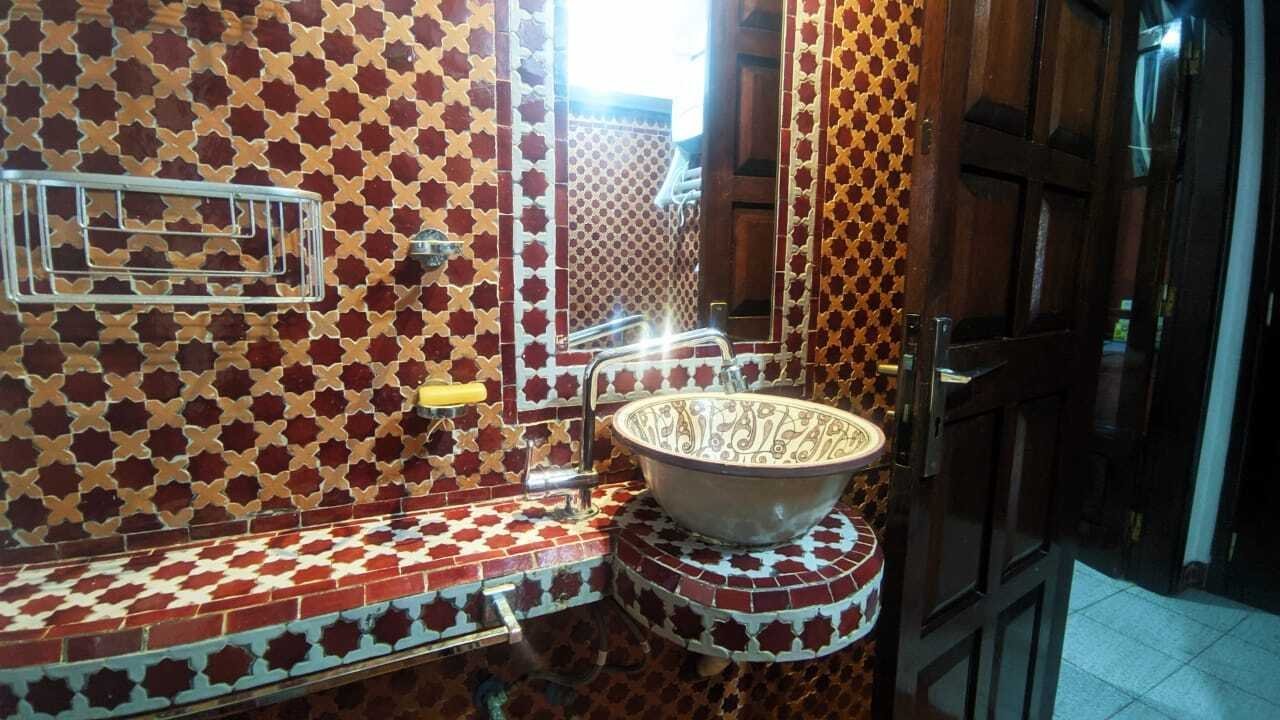 A Stunning Waterfront Villa With A Private Garden. Villa in M'diq, Tangier-Tétouan-Al Hoceima, Morocco 1 - 15069486