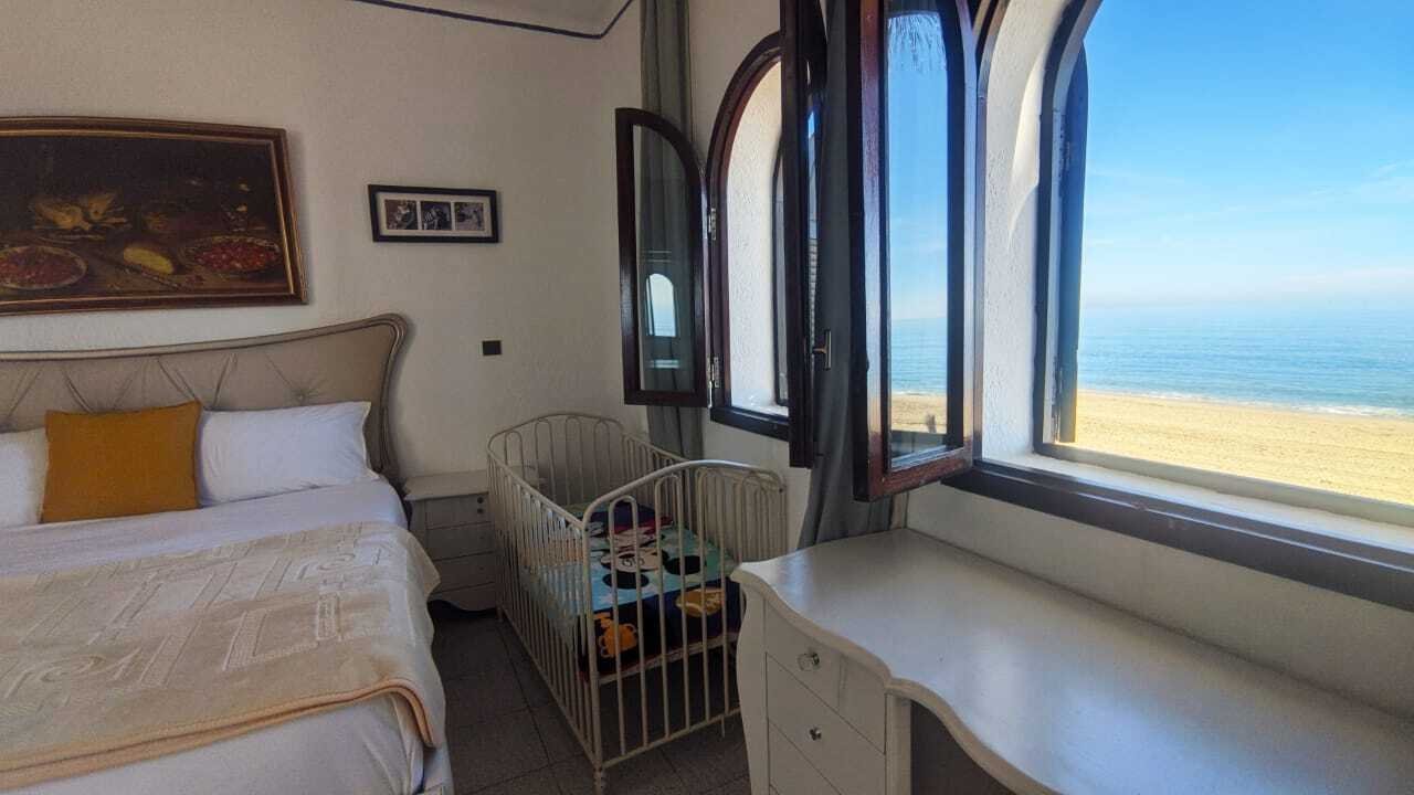 A Stunning Waterfront Villa With A Private Garden. Villa in M'diq, Tangier-Tétouan-Al Hoceima, Morocco 1 - 15069486