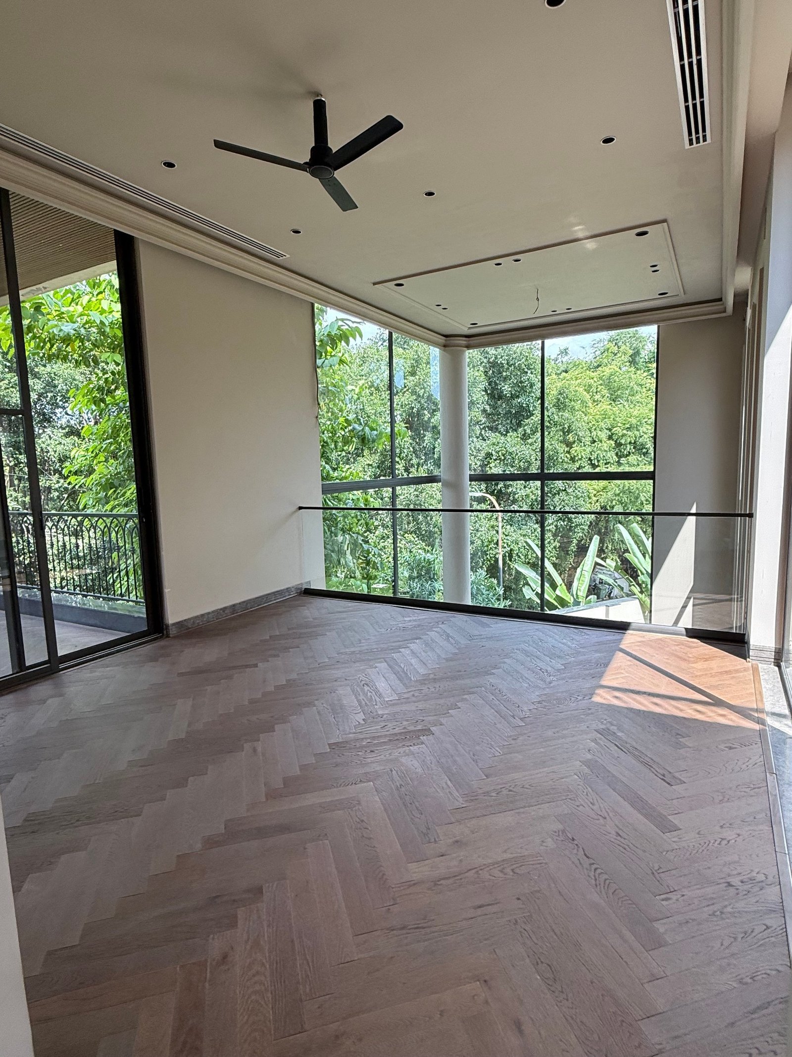 Exquisite Luxury Farmhouse For Sale In Sultanpur Farms, New Delhi Villa in New Delhi, Delhi, India 1 - 16145107