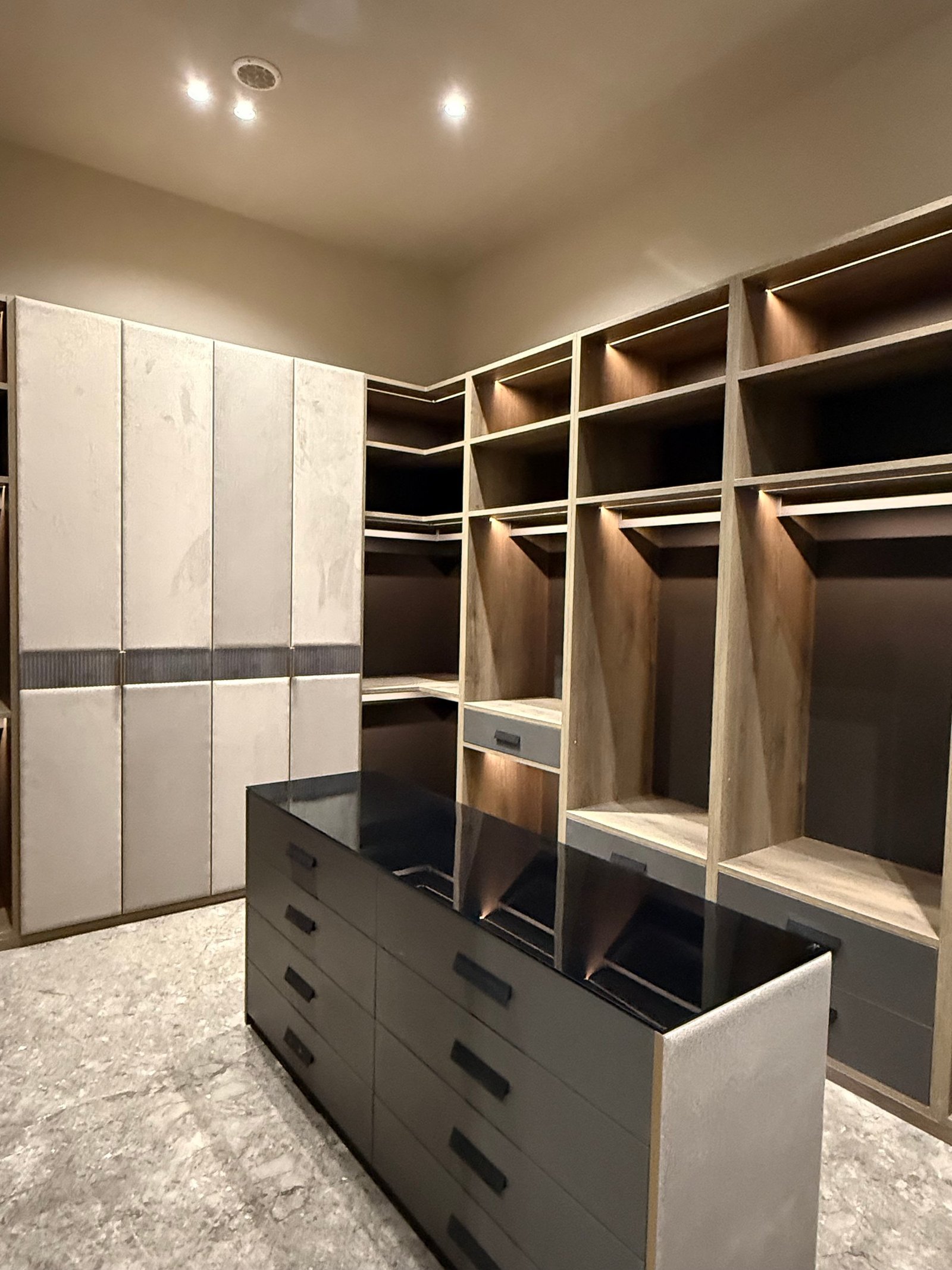 Exquisite Luxury Farmhouse For Sale In Sultanpur Farms, New Delhi Villa in New Delhi, Delhi, India 1 - 16145107