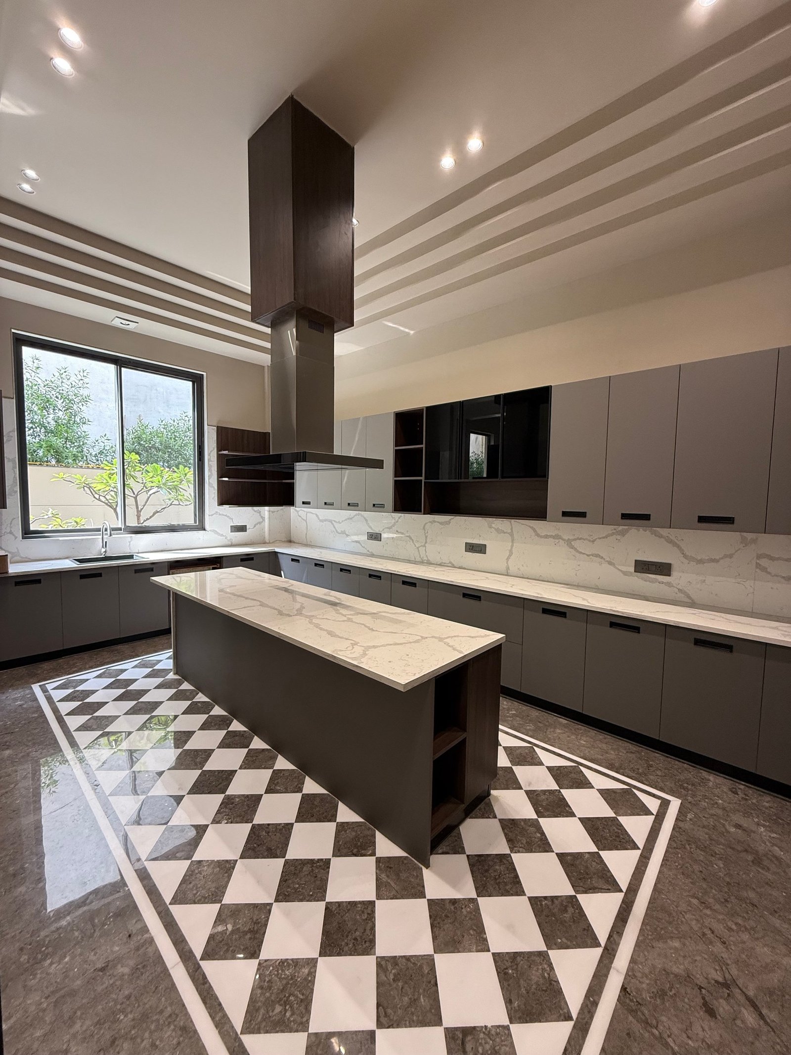 Exquisite Luxury Farmhouse For Sale In Sultanpur Farms, New Delhi Villa in New Delhi, Delhi, India 1 - 16145107