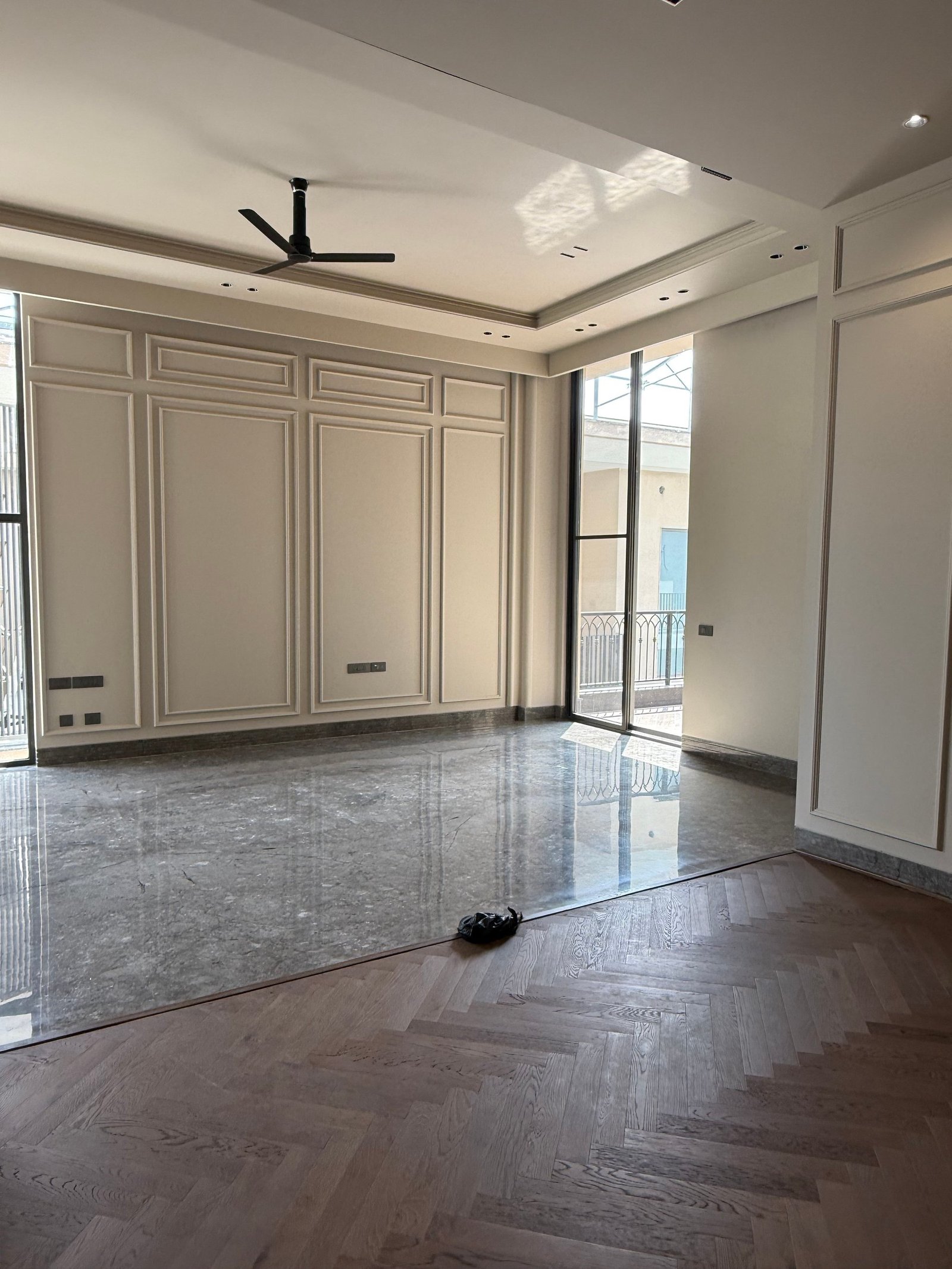 Exquisite Luxury Farmhouse For Sale In Sultanpur Farms, New Delhi Villa in New Delhi, Delhi, India 1 - 16145107