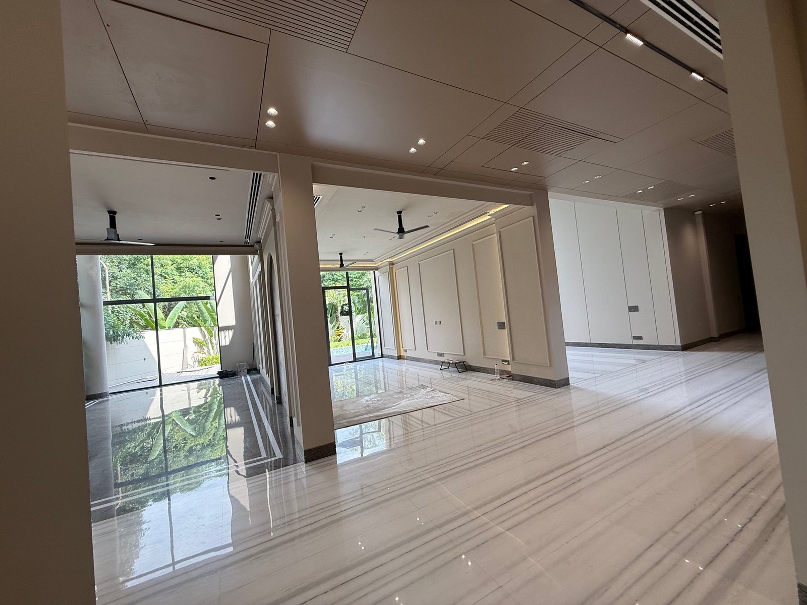 Exquisite Luxury Farmhouse For Sale In Sultanpur Farms, New Delhi Villa in New Delhi, Delhi, India 1 - 16145107