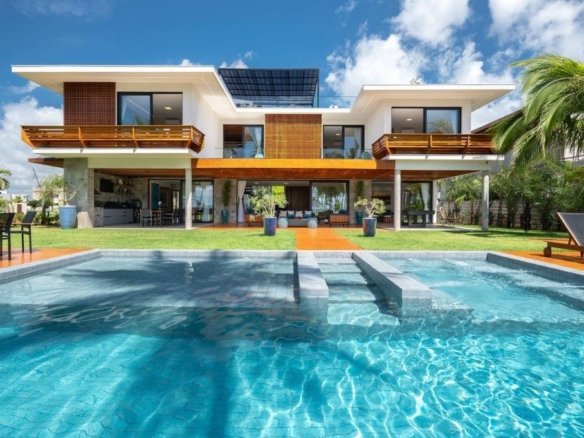 Villa in Praia do Forte, State of Bahia, Brazil 1 - 14049852