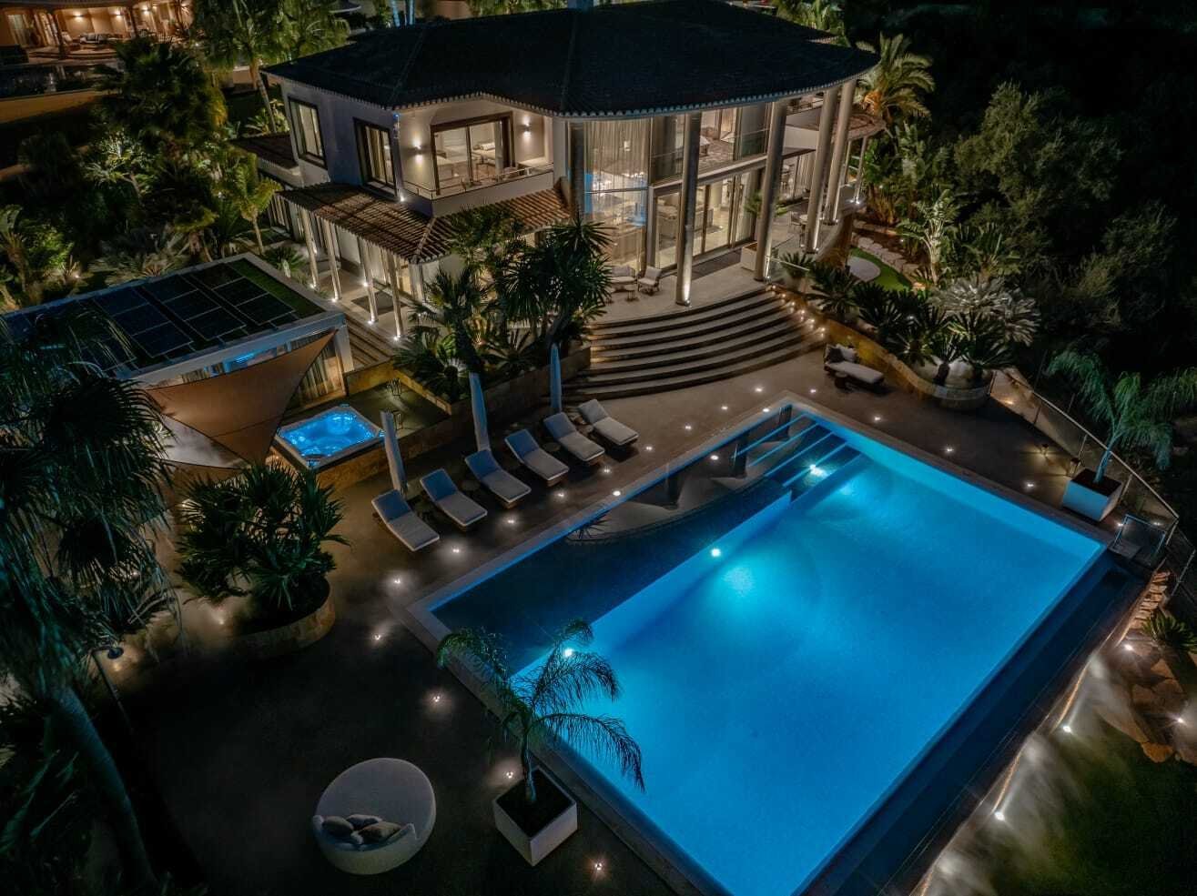 Modern Villa With Ocean View In Algarve Villa in Praia dos Pescadores, Olhos de Agua, Portugal 1 - 13526963