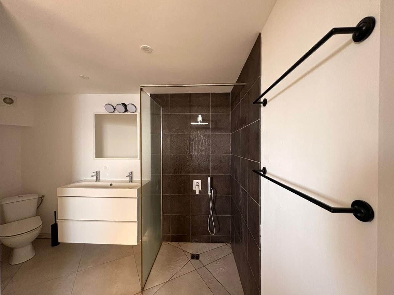 Villa in Puna'auia, Windward Islands, French Polynesia 1 - 16129046