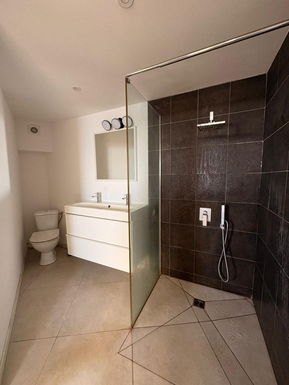 Villa in Puna'auia, Windward Islands, French Polynesia 1 - 16129046