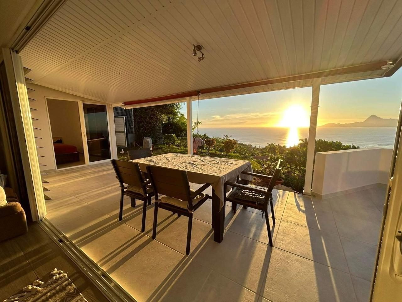 Villa in Puna'auia, Windward Islands, French Polynesia 1 - 16129046