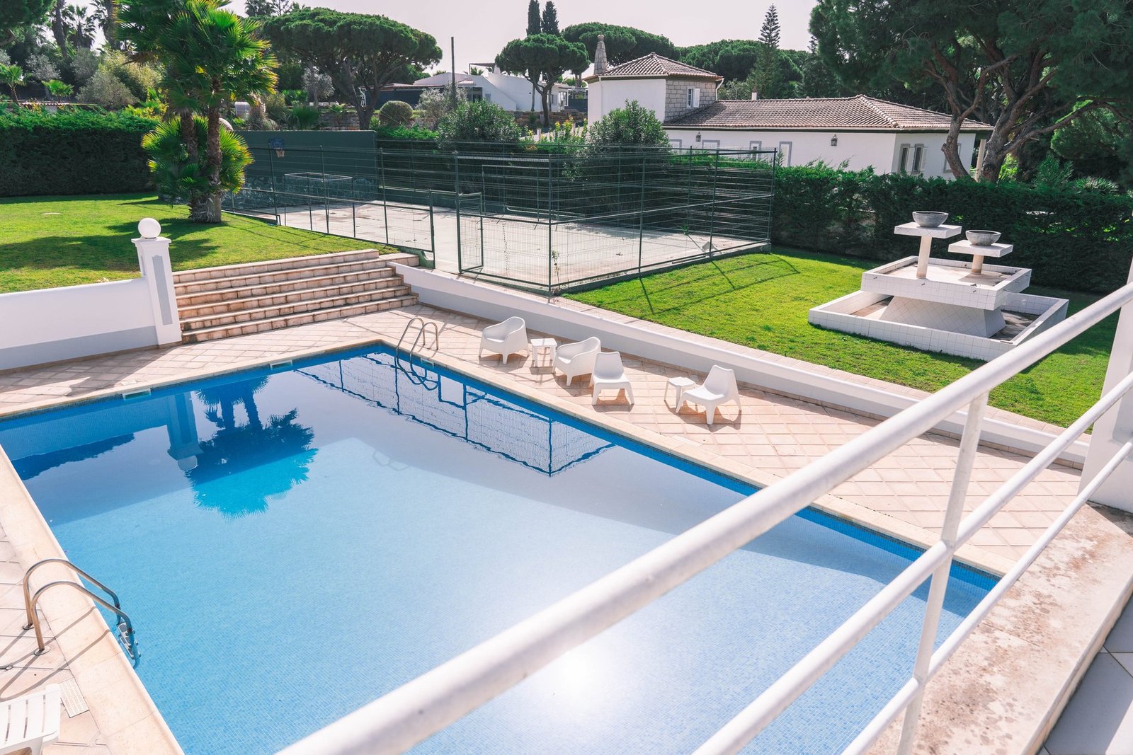 Fantastic Villa With 5 Bedrooms In Quarteira, Algarve Villa in Quarteira, Algarve, Portugal 1 - 14130987