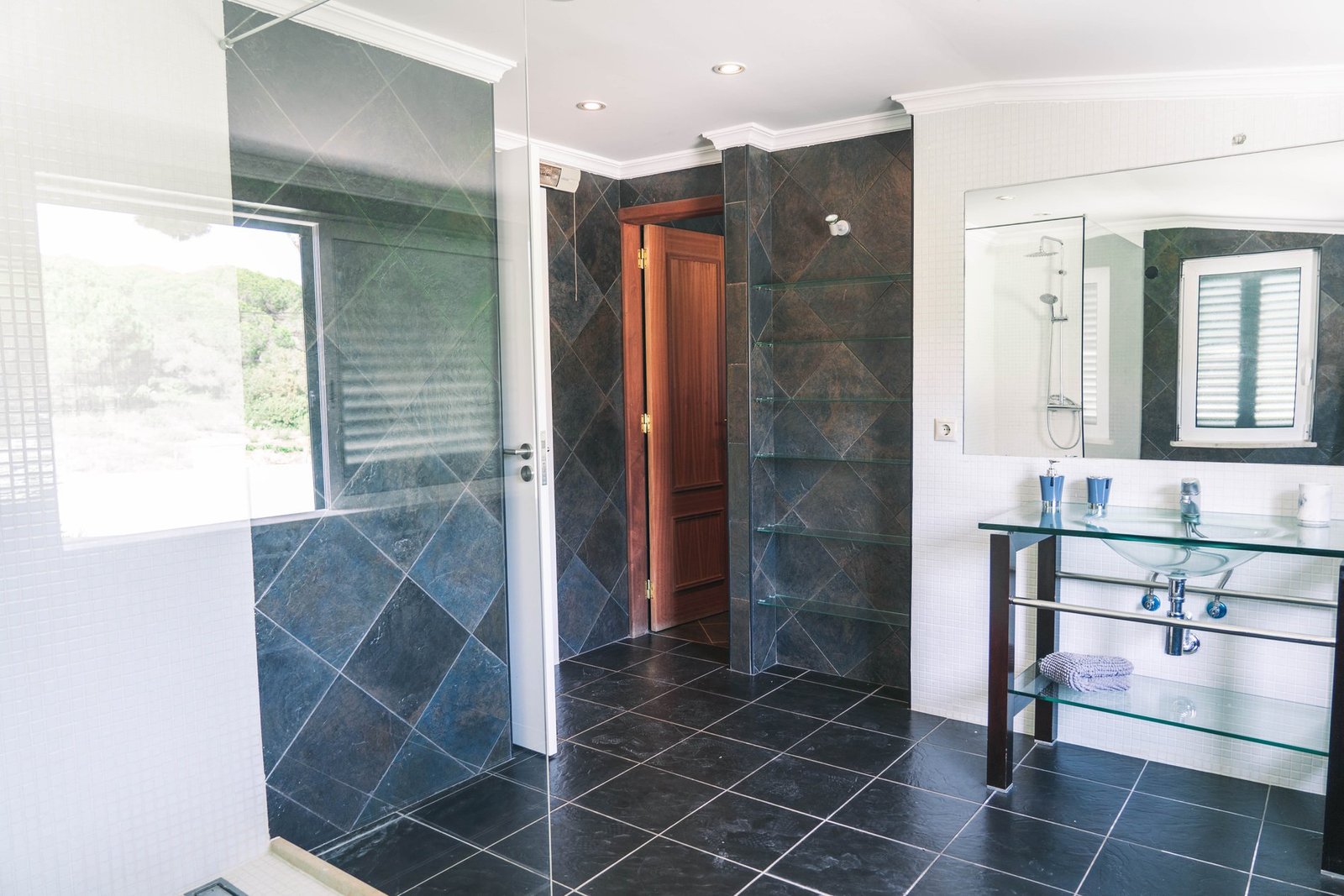 Fantastic Villa With 5 Bedrooms In Quarteira, Algarve Villa in Quarteira, Algarve, Portugal 1 - 14130987