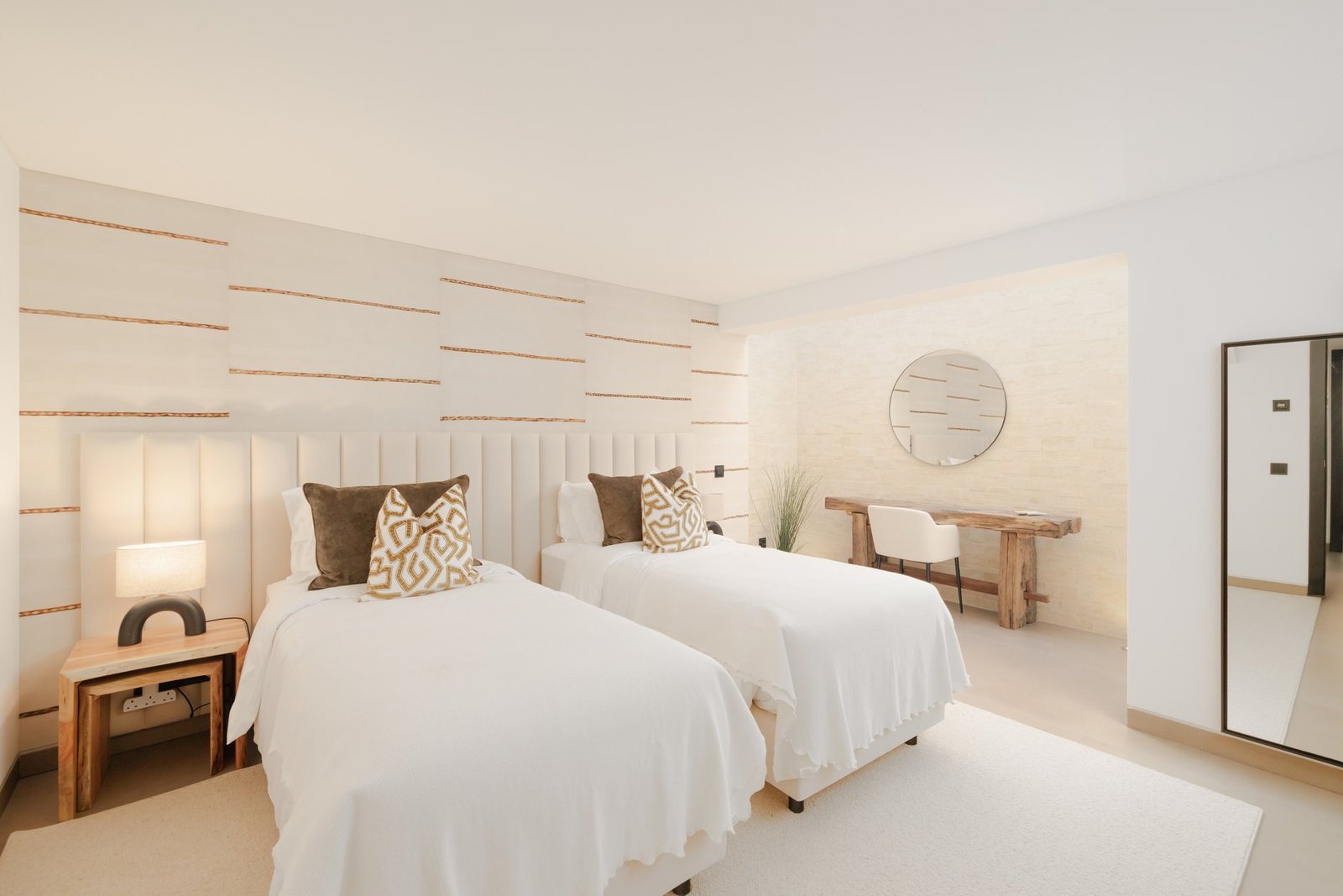 Luxury Living In Quinta Do Lago Villa in Quinta do Lago, Almancil, Portugal 1 - 16091125