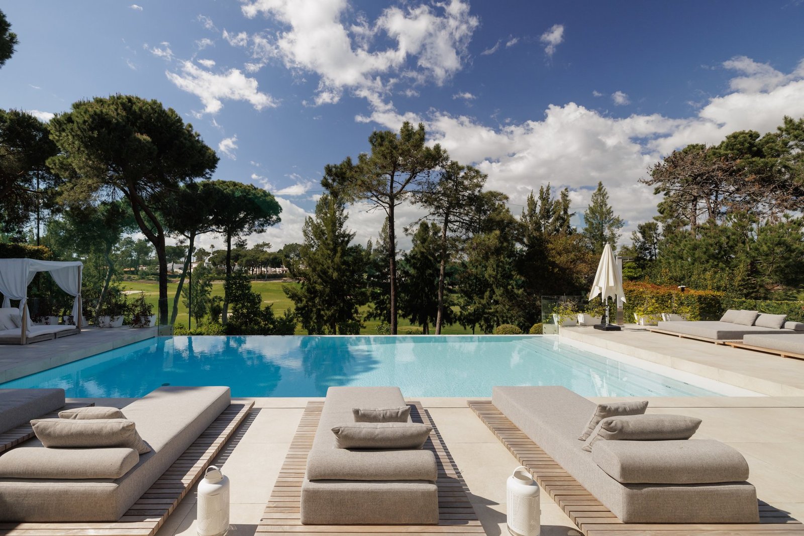 Luxury Living In Quinta Do Lago Villa in Quinta do Lago, Almancil, Portugal 1 - 16091125