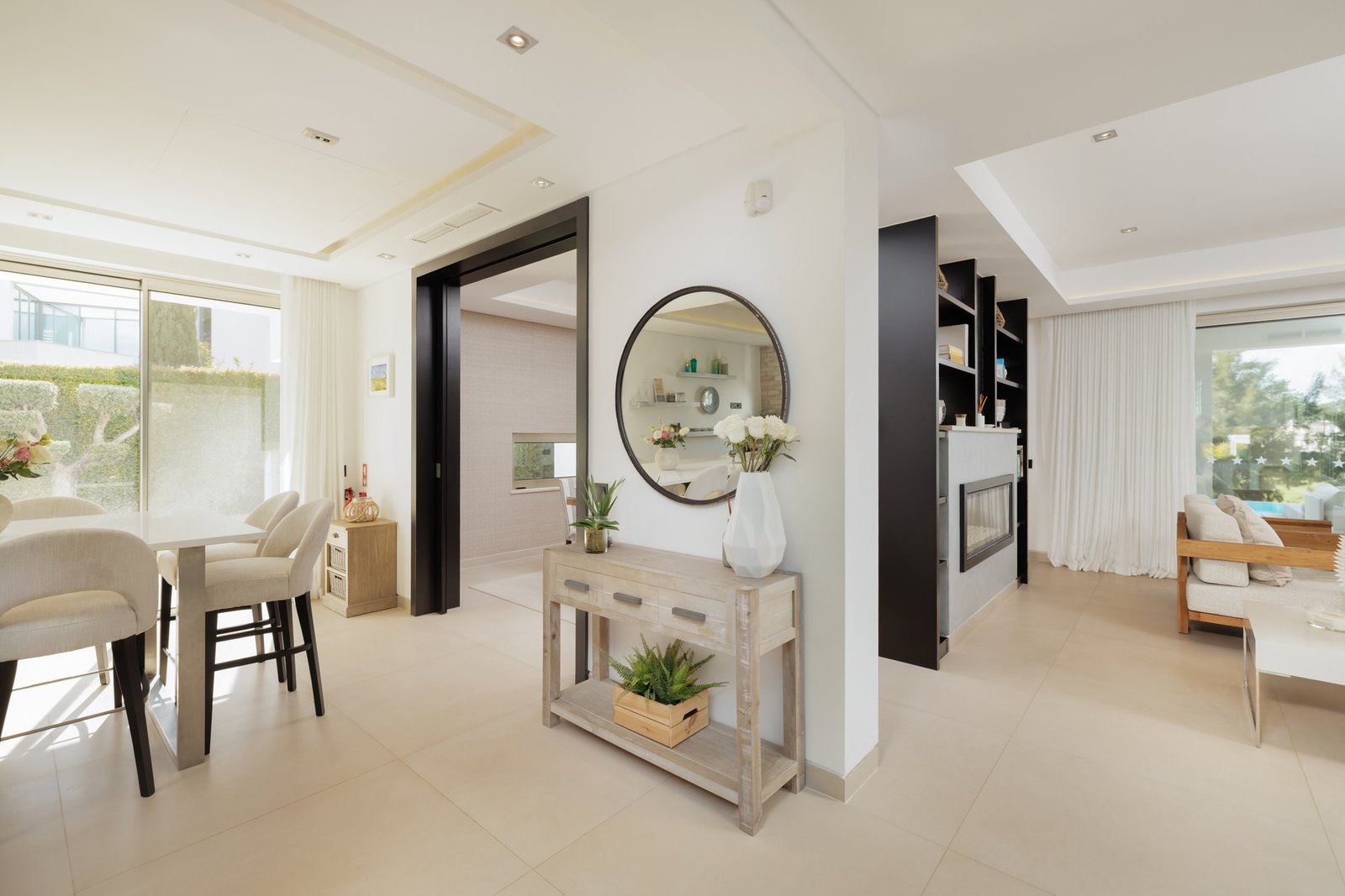 Luxury Living In Quinta Do Lago Villa in Quinta do Lago, Almancil, Portugal 1 - 16091125