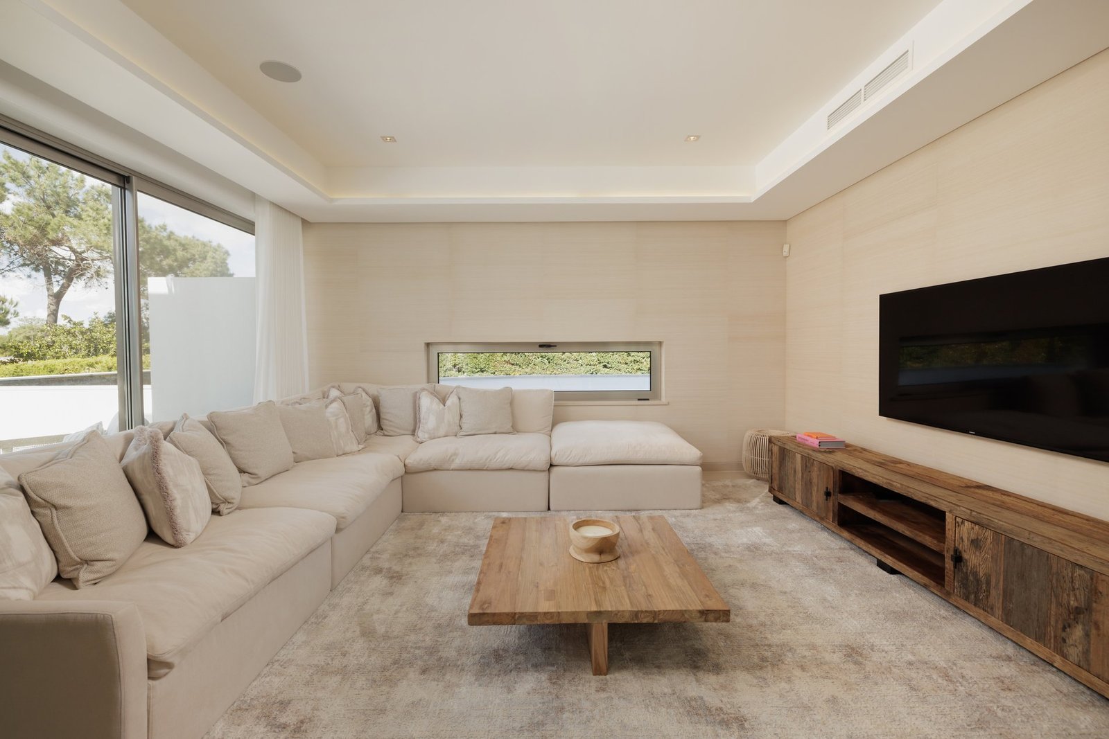 Luxury Living In Quinta Do Lago Villa in Quinta do Lago, Almancil, Portugal 1 - 16091125