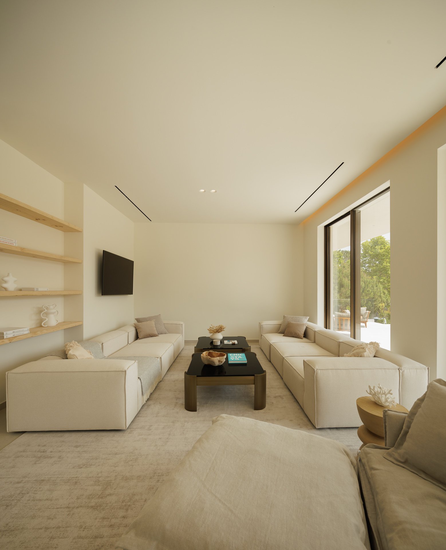 Exquisite Villa In Quinta Do Lago Villa in Quinta do Lago, Almancil, Portugal 1 - 16091147