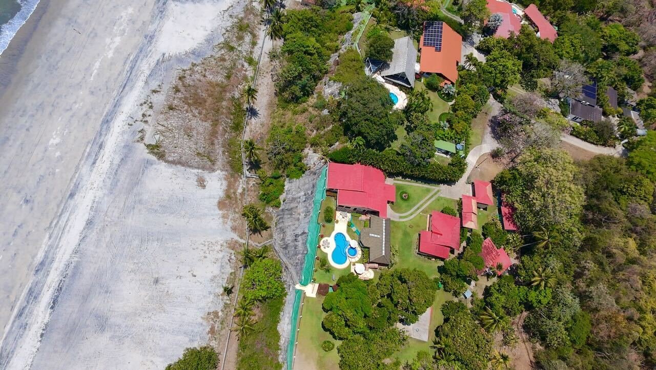 Beachfront Oasis: A Luxurious Coastal Retreat Villa in Rio Hato, Coclé Province, Panama 1 - 15370290