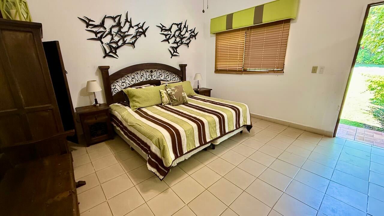 Beachfront Oasis: A Luxurious Coastal Retreat Villa in Rio Hato, Coclé Province, Panama 1 - 15370290