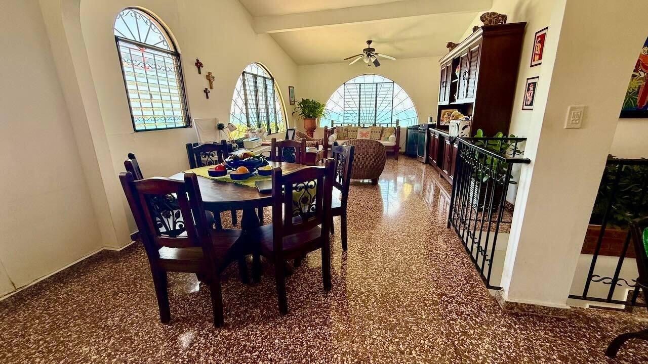 Beachfront Oasis: A Luxurious Coastal Retreat Villa in Rio Hato, Coclé Province, Panama 1 - 15370290