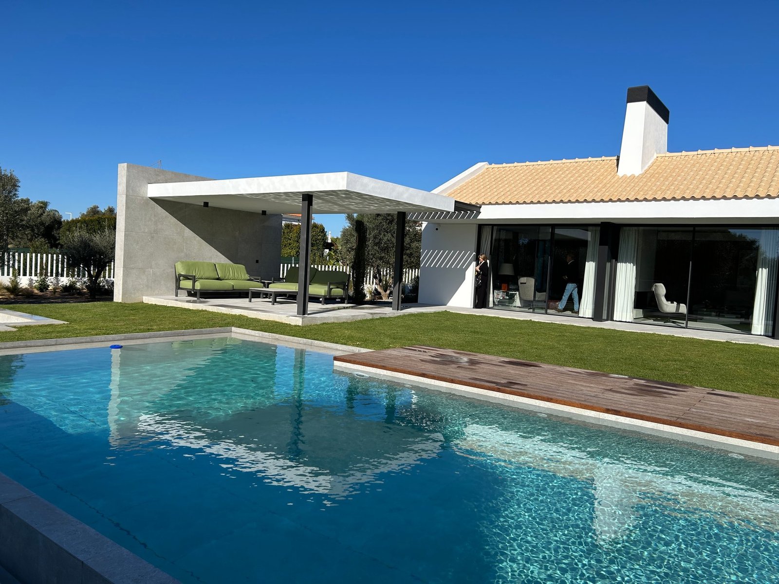Elegant 6 Bedroom Villa With Pool In Prime Vilamoura Location Villa in Vilamoura, Quarteira, Algarve 1 - 15069246