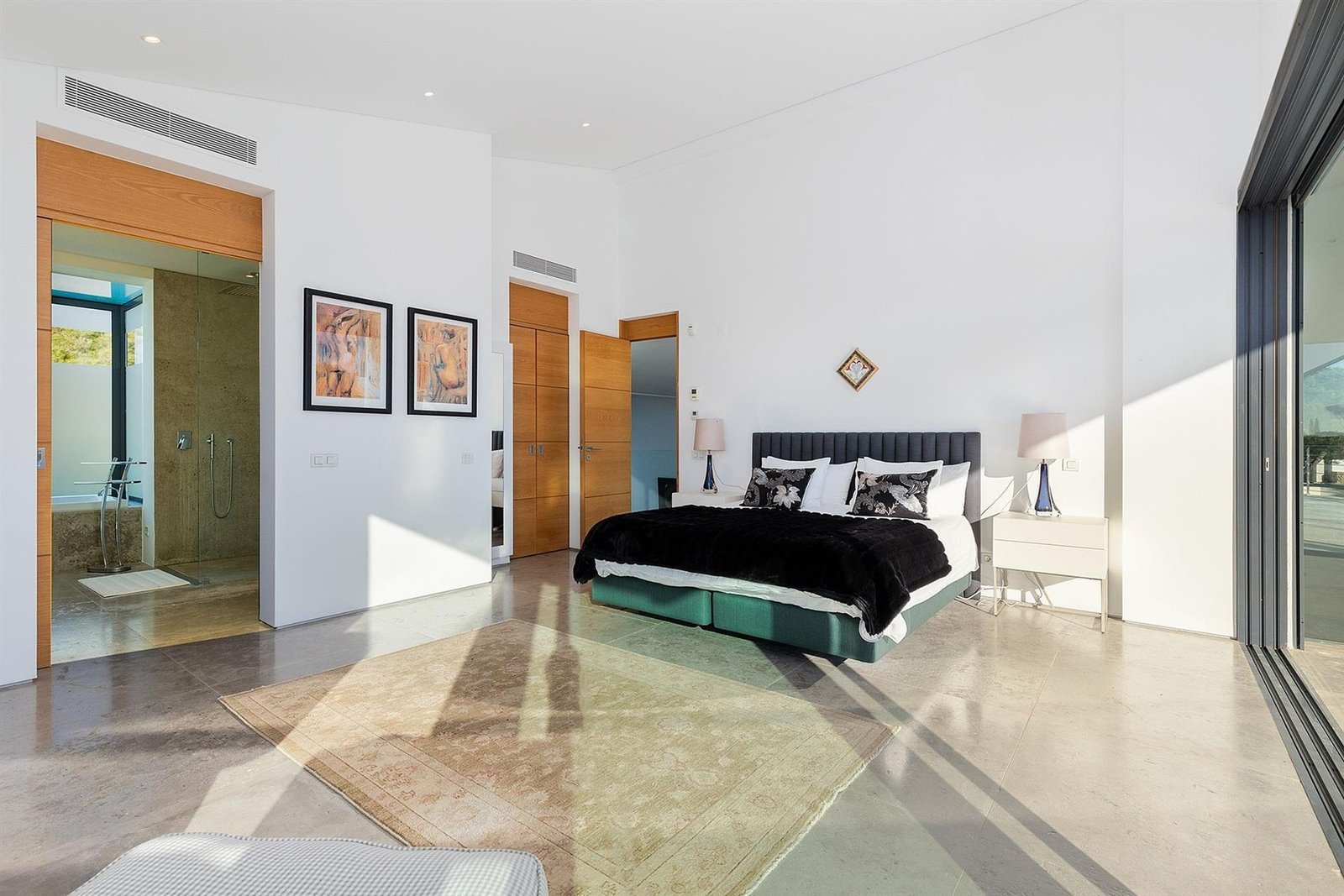 Exclusive Villa In Gated Community In Vilamoura Villa in Vilamoura, Quarteira, Algarve 1 - 16129328