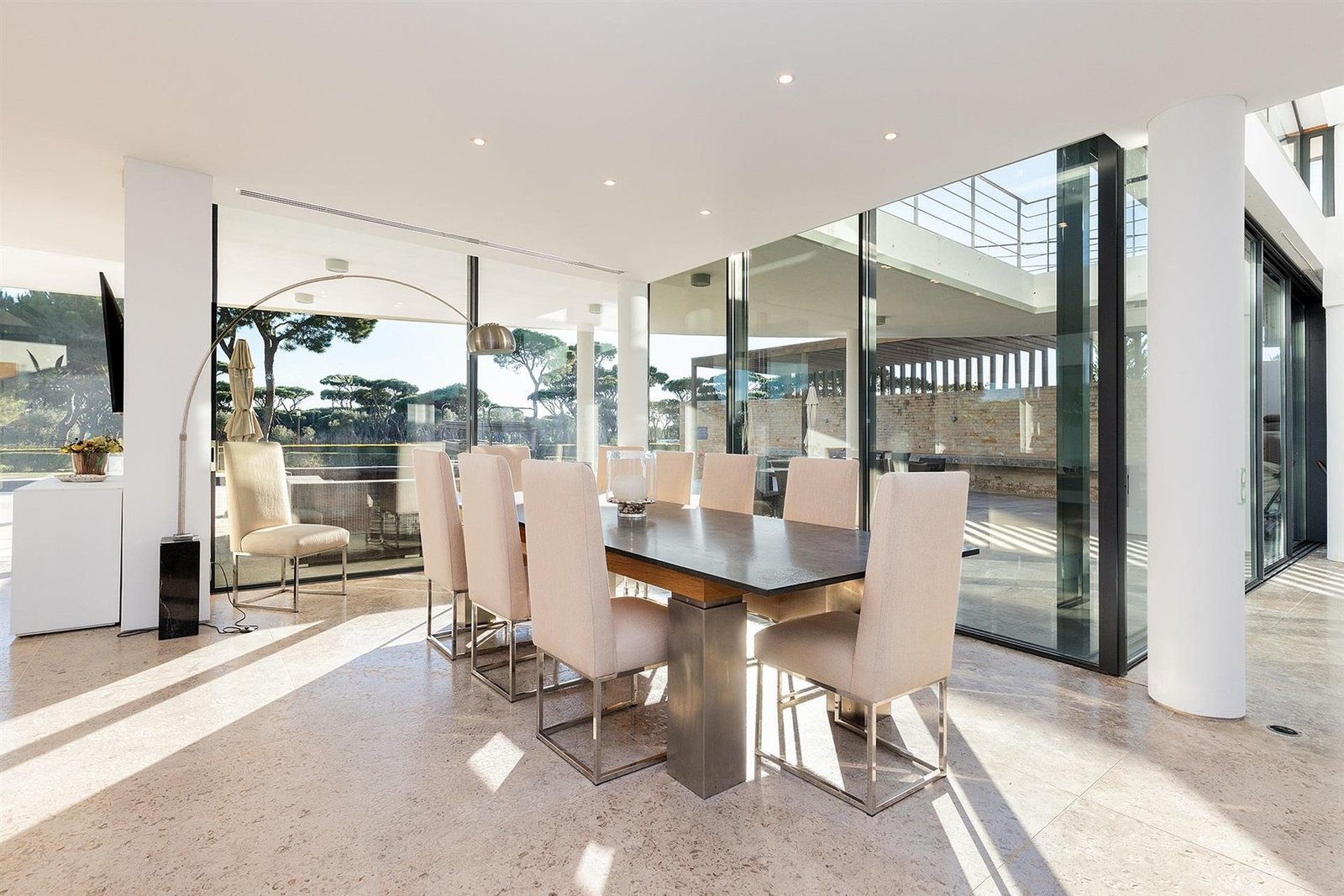 Exclusive Villa In Gated Community In Vilamoura Villa in Vilamoura, Quarteira, Algarve 1 - 16129328