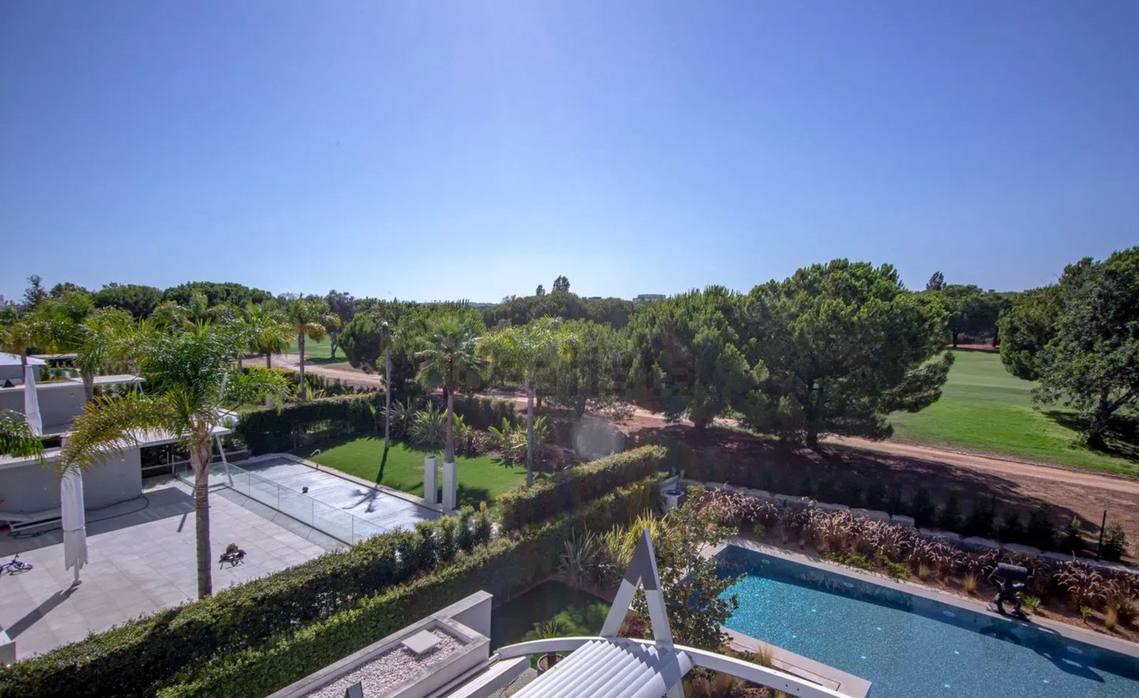 Modern Luxury Villa Overlooking The Golf Course Villa in Vilamoura, Quarteira, Algarve 1 - 16170455