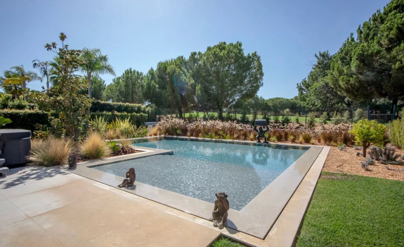 Modern Luxury Villa Overlooking The Golf Course Villa in Vilamoura, Quarteira, Algarve 1 - 16170455