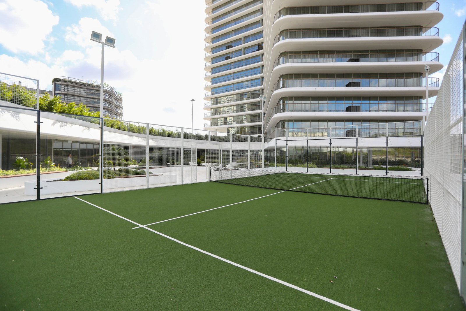 Fantastic 3 Bedroom Apartment In Infinity Tower! Apartment in Campolide, Lisbon, Portugal 1 - 16189205