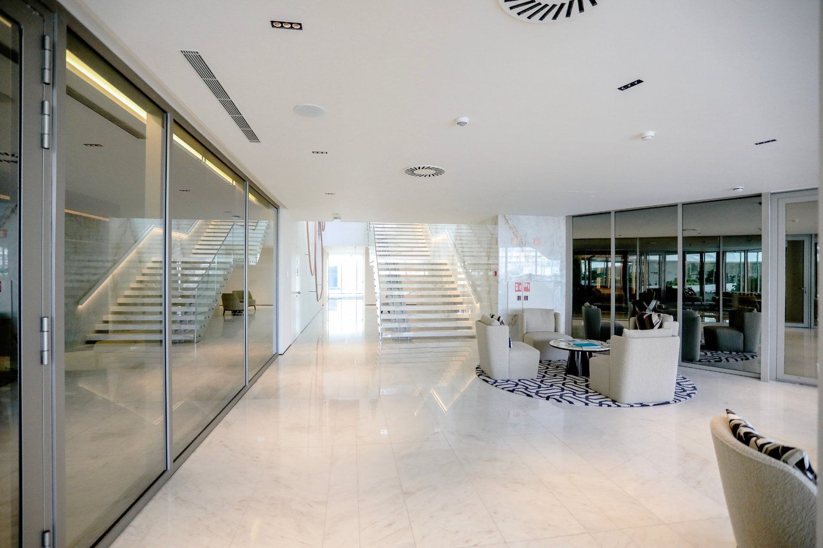 Fantastic 3 Bedroom Apartment In Infinity Tower! Apartment in Campolide, Lisbon, Portugal 1 - 16189205