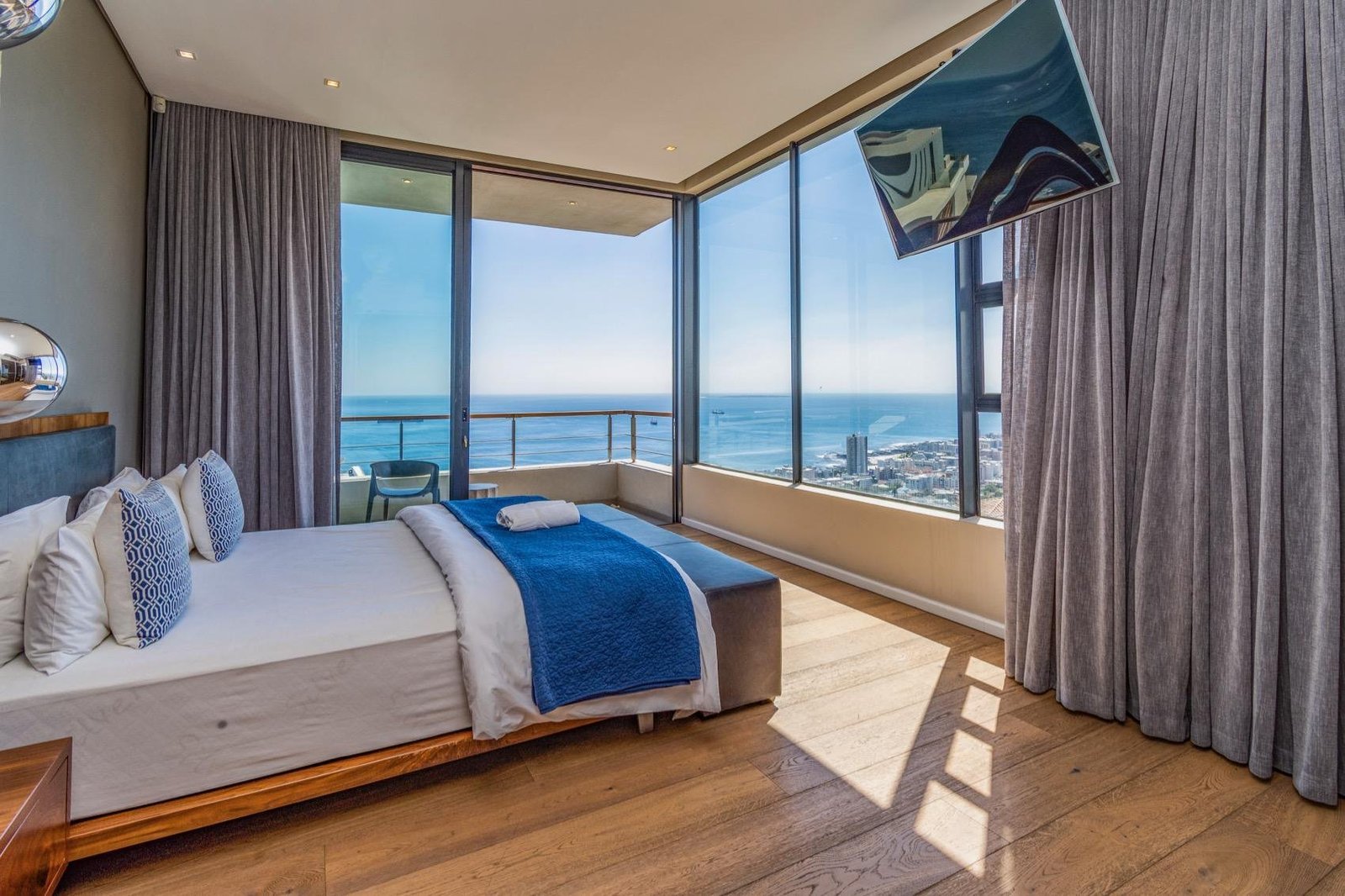 Designer Fresnaye Villa Apartment in Cape Town, Western Cape, South Africa 1 - 15776293