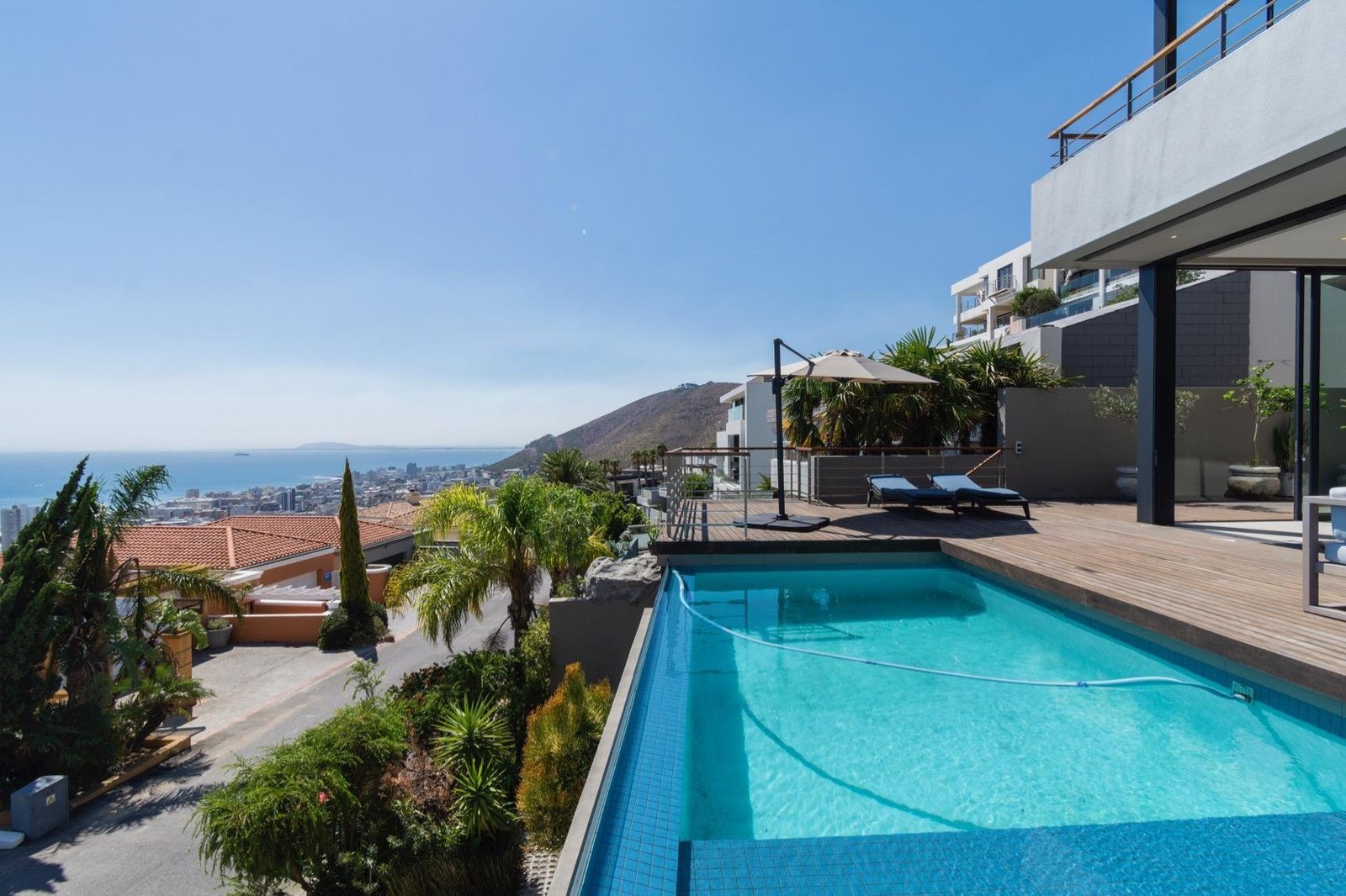 Designer Fresnaye Villa Apartment in Cape Town, Western Cape, South Africa 1 - 15776293