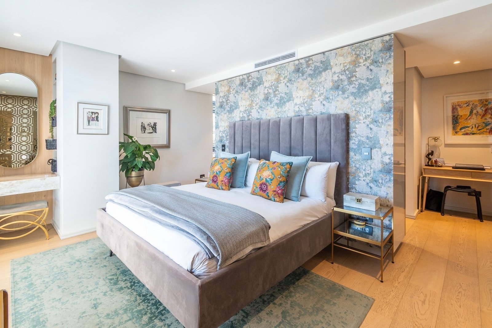 A Magnificent Penthouse Style Home Apartment in Cape Town, Western Cape, South Africa 1 - 16100313