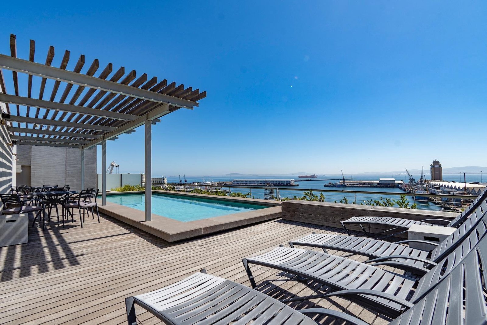 Unique Penthouse Opportunity Apartment in Cape Town, Western Cape, South Africa 1 - 16124280