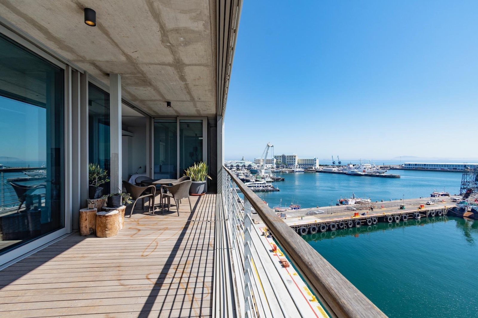Unique Penthouse Opportunity Apartment in Cape Town, Western Cape, South Africa 1 - 16124280