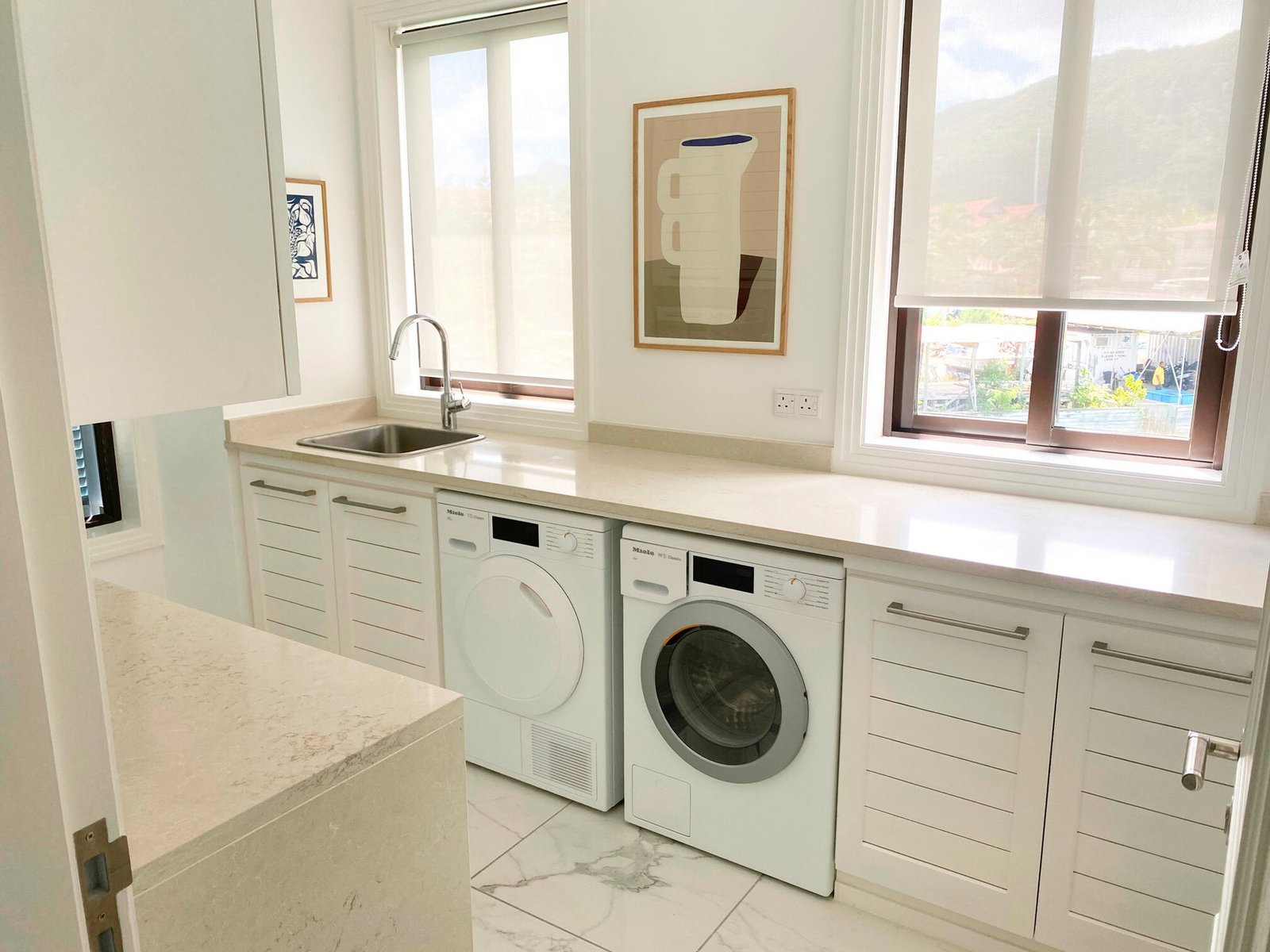 Stunning Apartment, 4 Bedrooms With A Glass Pool Overlooking The Sea Apartment in Eden Island, Seychelles, Seychelles 1 - 15190602