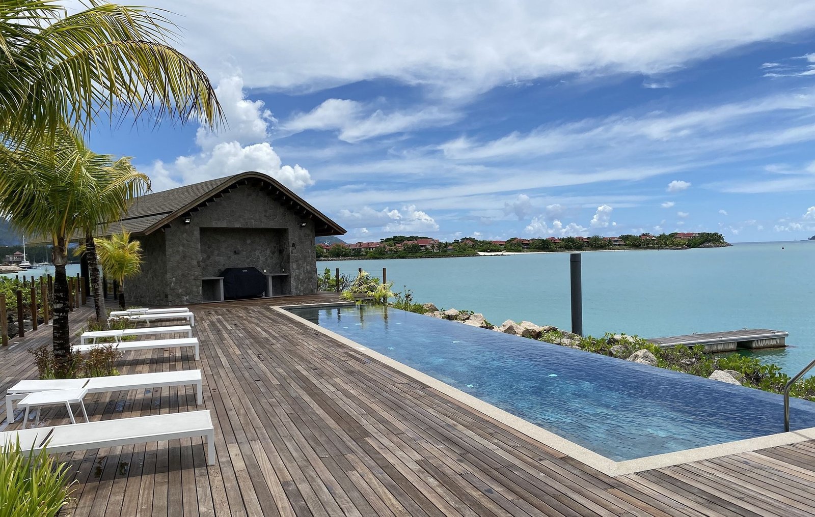 Luxury Seaside Apartment In Seychelles Apartment in Providence, Cascade, Seychelles 1 - 15213958