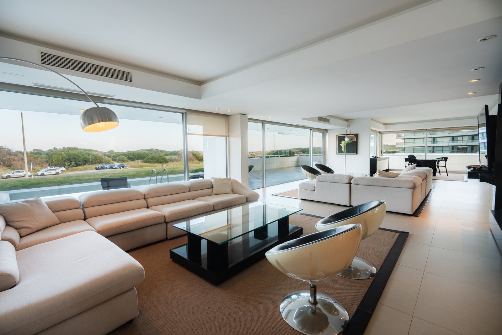 Whole Floor Oceanfront Apartment In Punta Del Este Apartment in Punta del Este, Maldonado Department, Uruguay 1 - 15456770