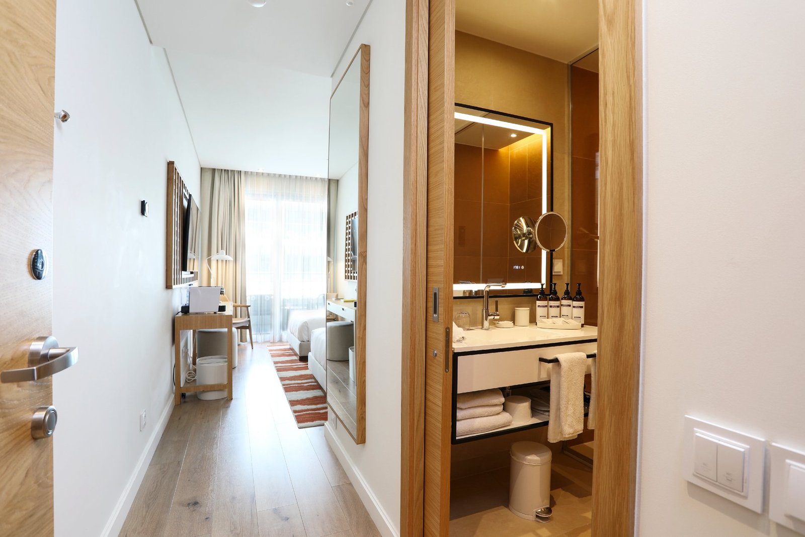 Fantastic Luxury 3 Bedroom Apartment At The Prestigious Hyatt Regency Lisbon Hotel Condo in Belem, Lisbon, Portugal 1 - 14594671