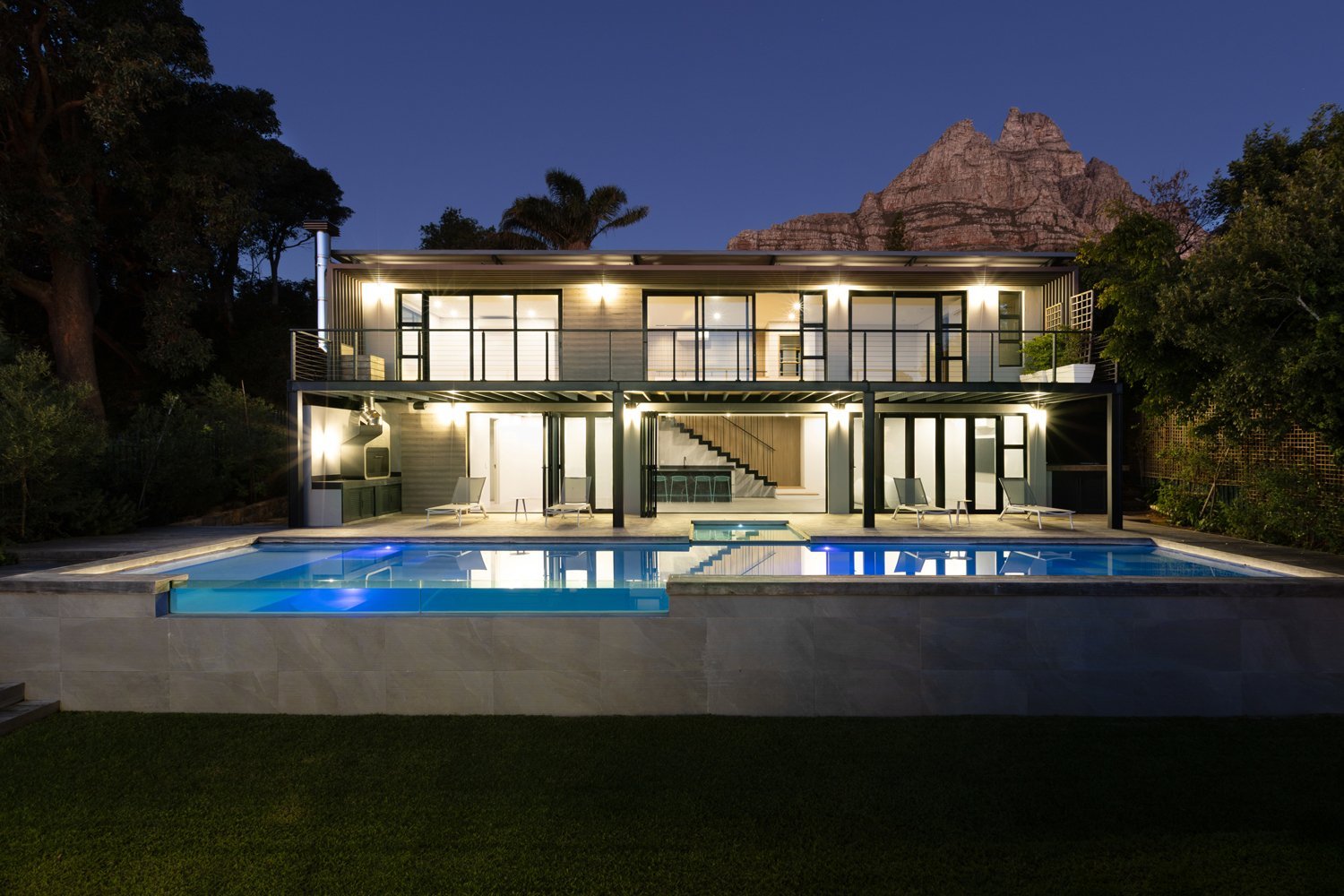 Sophisticated Dual Home Residence The Glen, Camps Bay Country House in Cape Town, Western Cape, South Africa 1 - 15390551