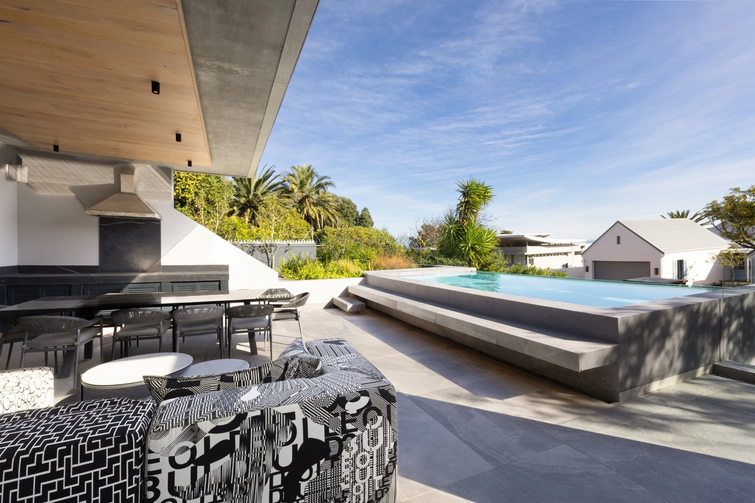 Sophisticated Dual Home Residence The Glen, Camps Bay Country House in Cape Town, Western Cape, South Africa 1 - 15390551