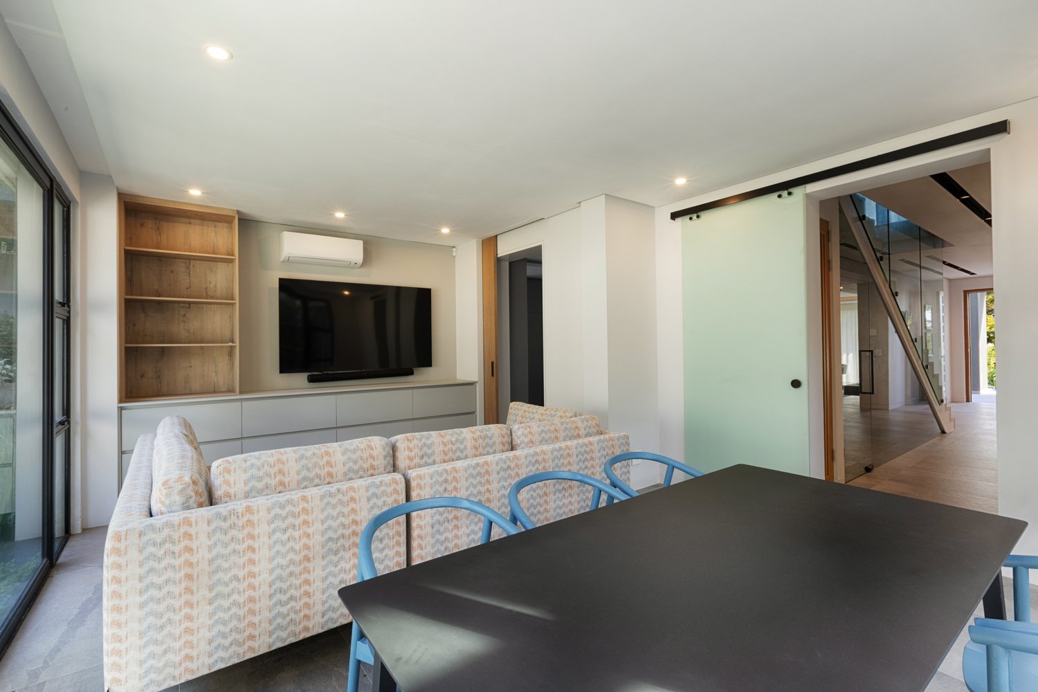 Sophisticated Dual Home Residence The Glen, Camps Bay Country House in Cape Town, Western Cape, South Africa 1 - 15390551