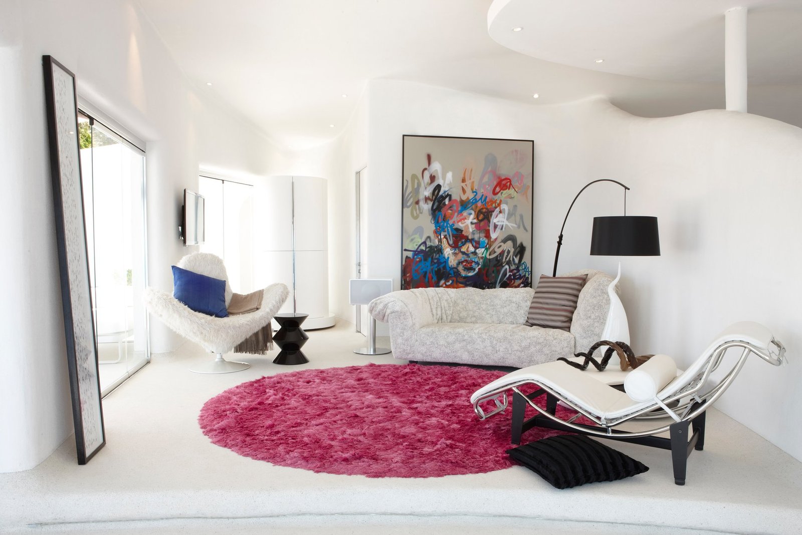 Experience Unrivaled Luxury And Breathtaking Views At This Four Level Seaside Sanctuary Country House in Cape Town, Western Cape, South Africa 1 - 16032033