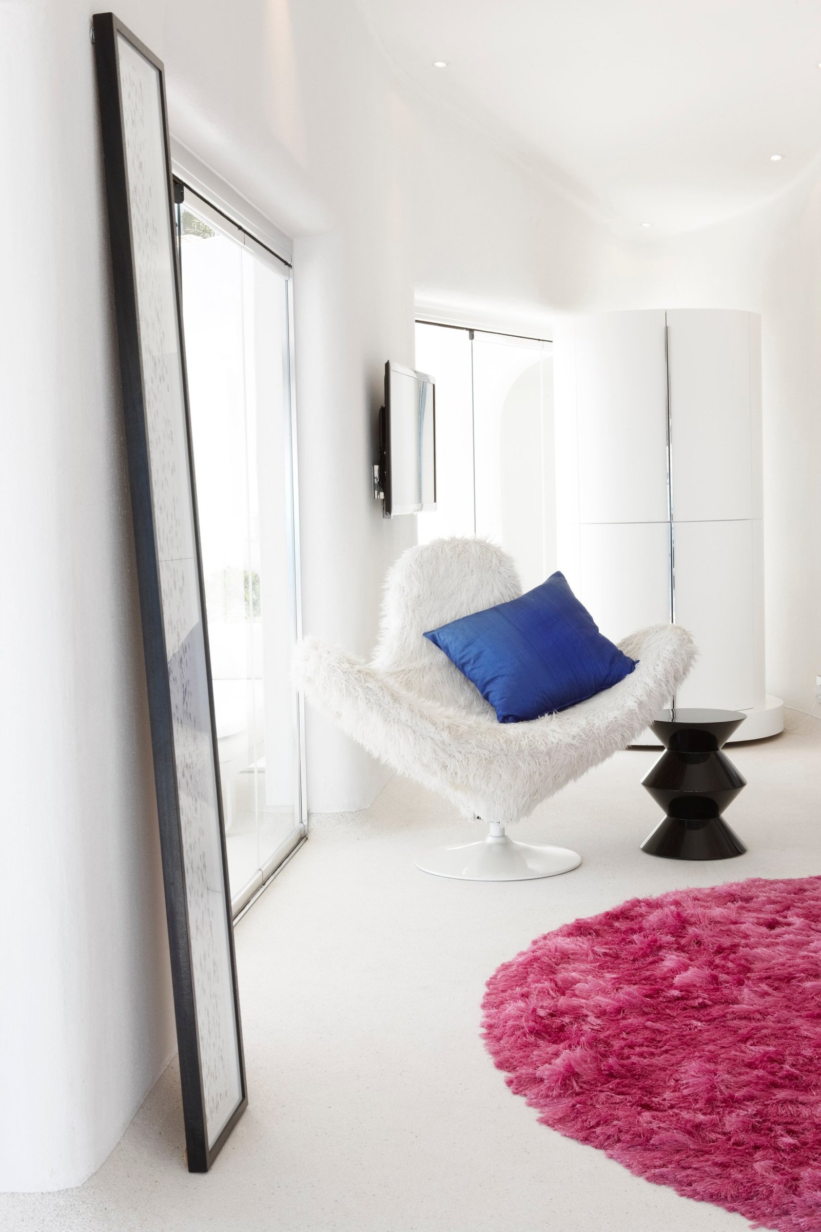 Experience Unrivaled Luxury And Breathtaking Views At This Four Level Seaside Sanctuary Country House in Cape Town, Western Cape, South Africa 1 - 16032033