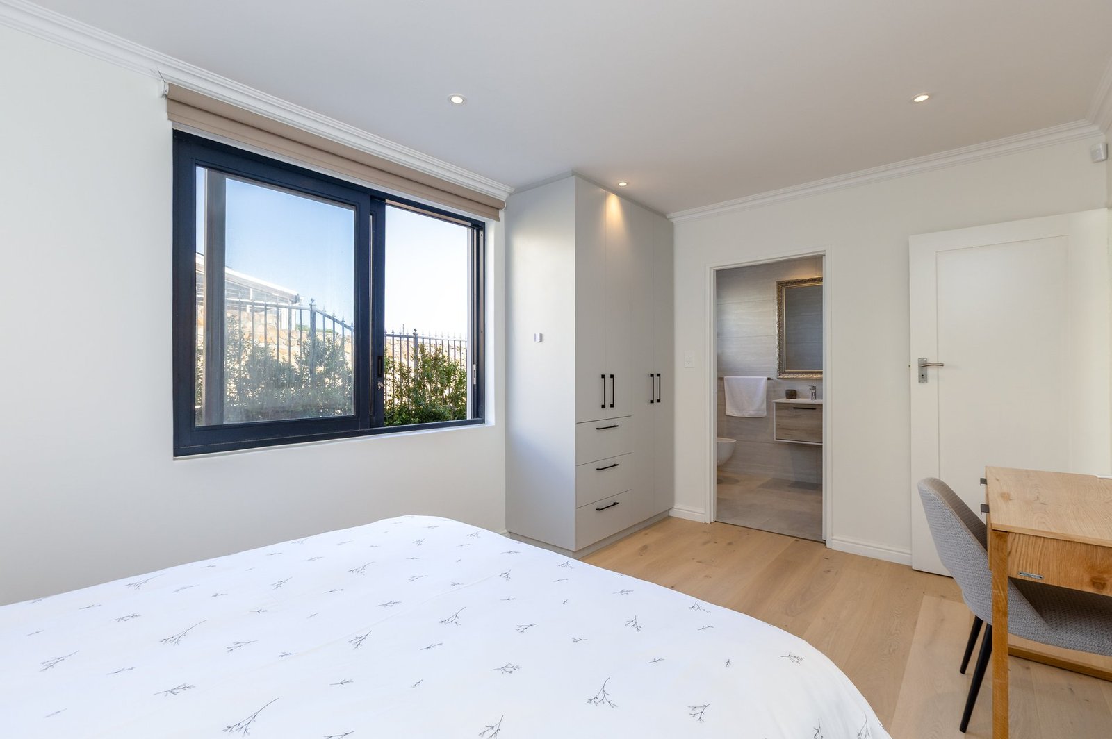 Vat Inclusive No Transfer Duty House in Cape Town, Western Cape, South Africa 1 - 15776314