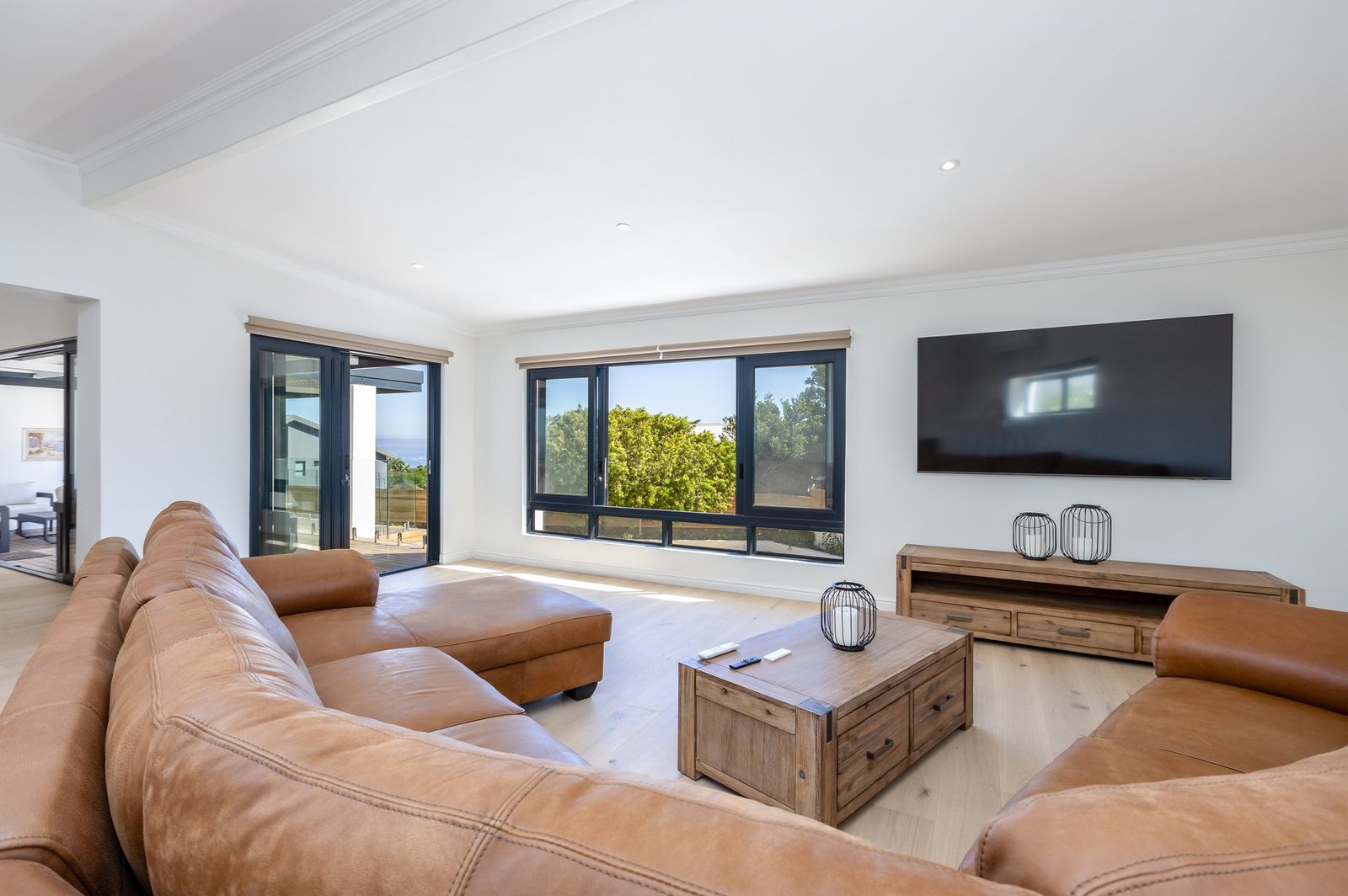 Vat Inclusive No Transfer Duty House in Cape Town, Western Cape, South Africa 1 - 15776314