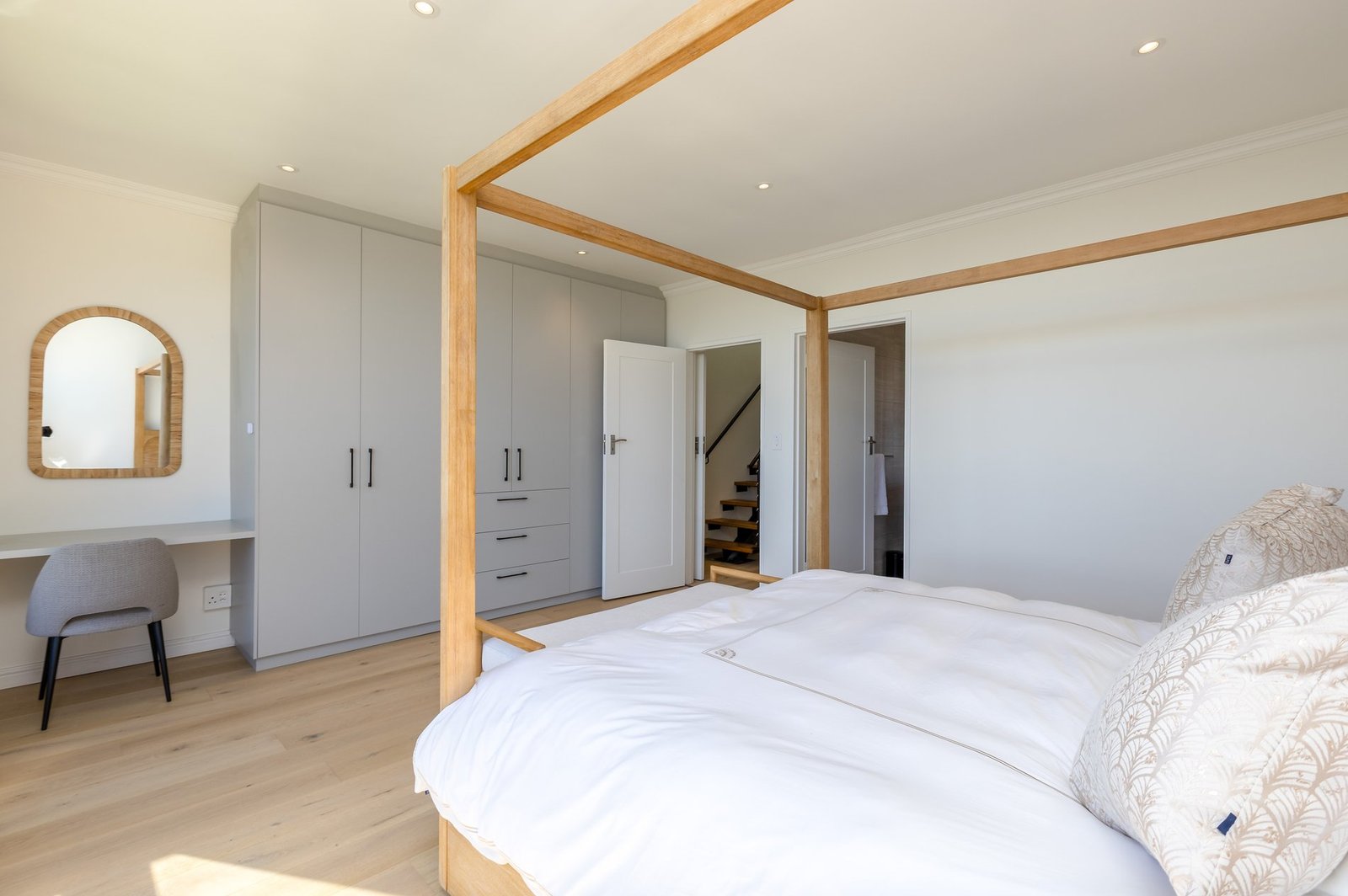 Vat Inclusive No Transfer Duty House in Cape Town, Western Cape, South Africa 1 - 15776314